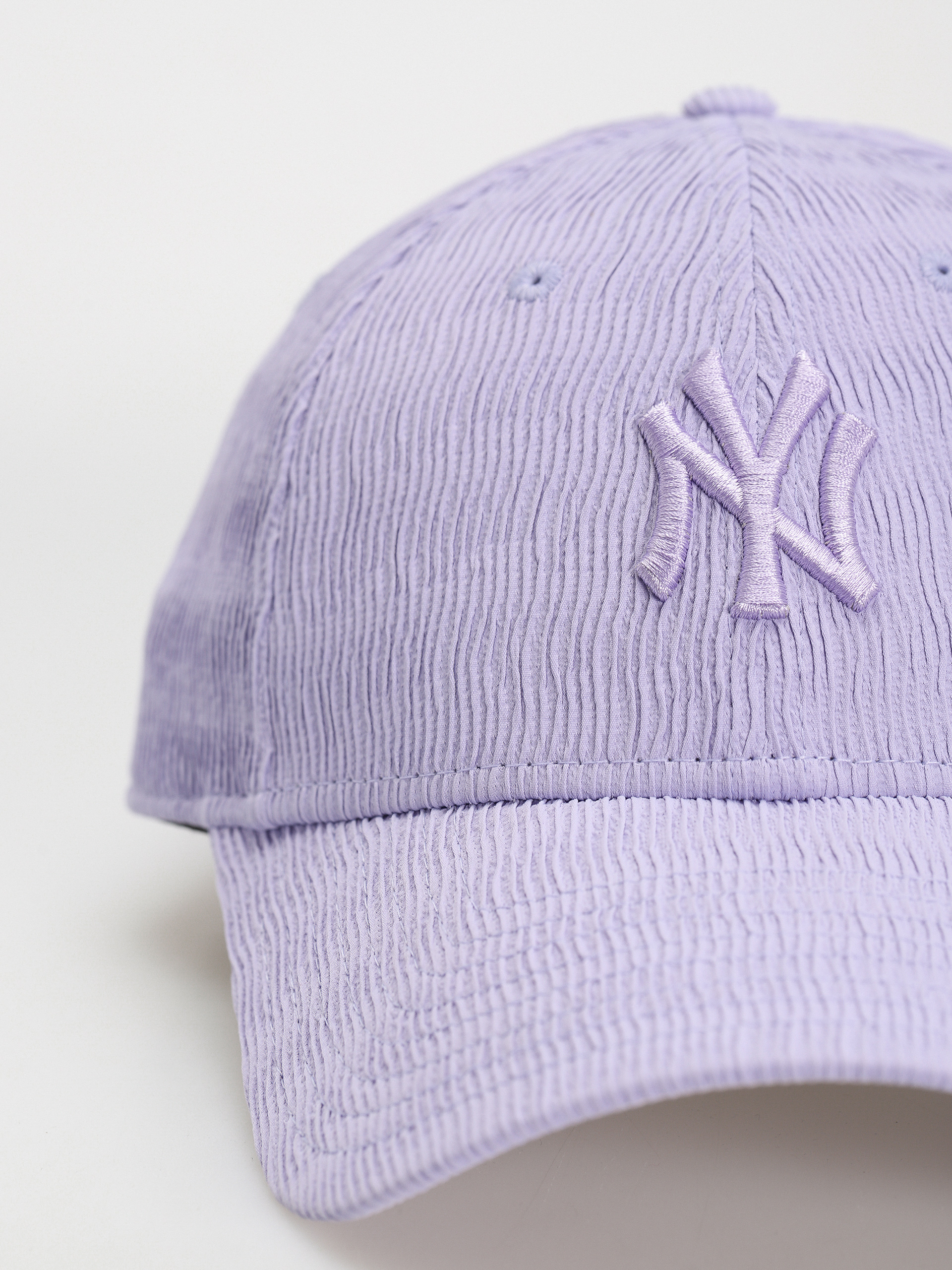Šiltovka New Era Ruching 9Forty New York Yankees Wmn (purple/lavender)