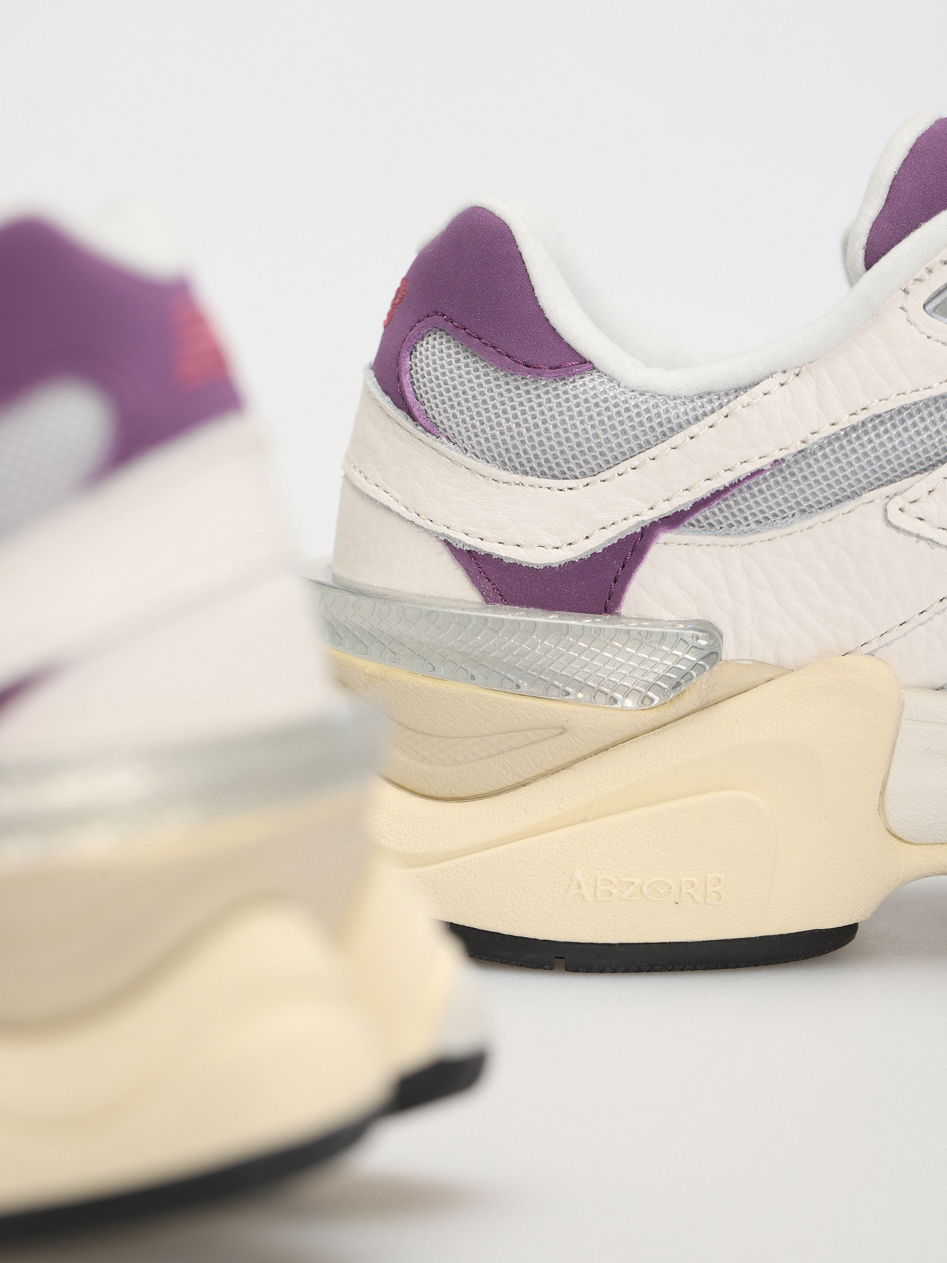 Topánky New Balance 9060 (sea salt purple)