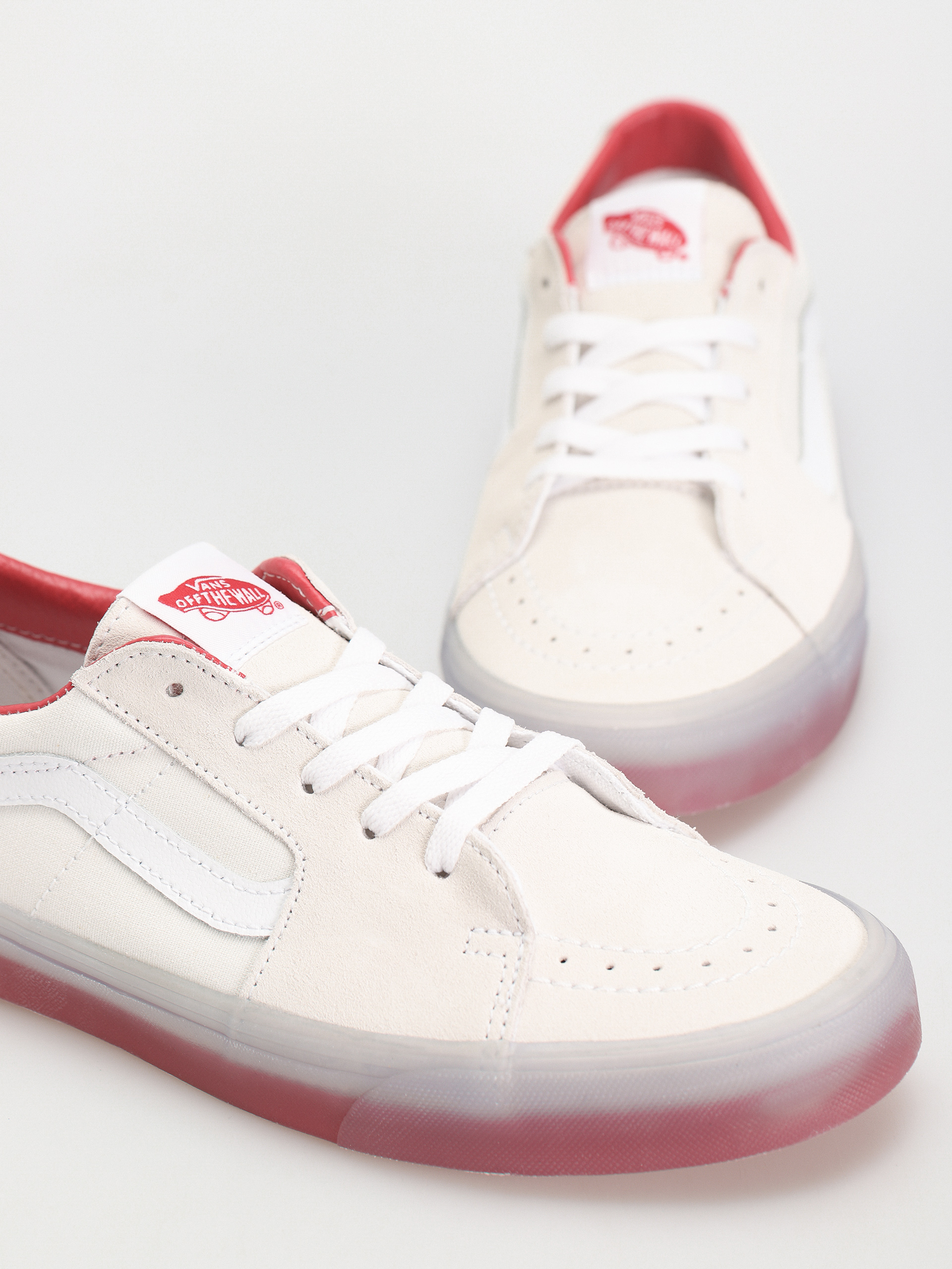 Topánky Vans Sk8 Low (translucent sidewall white/red)