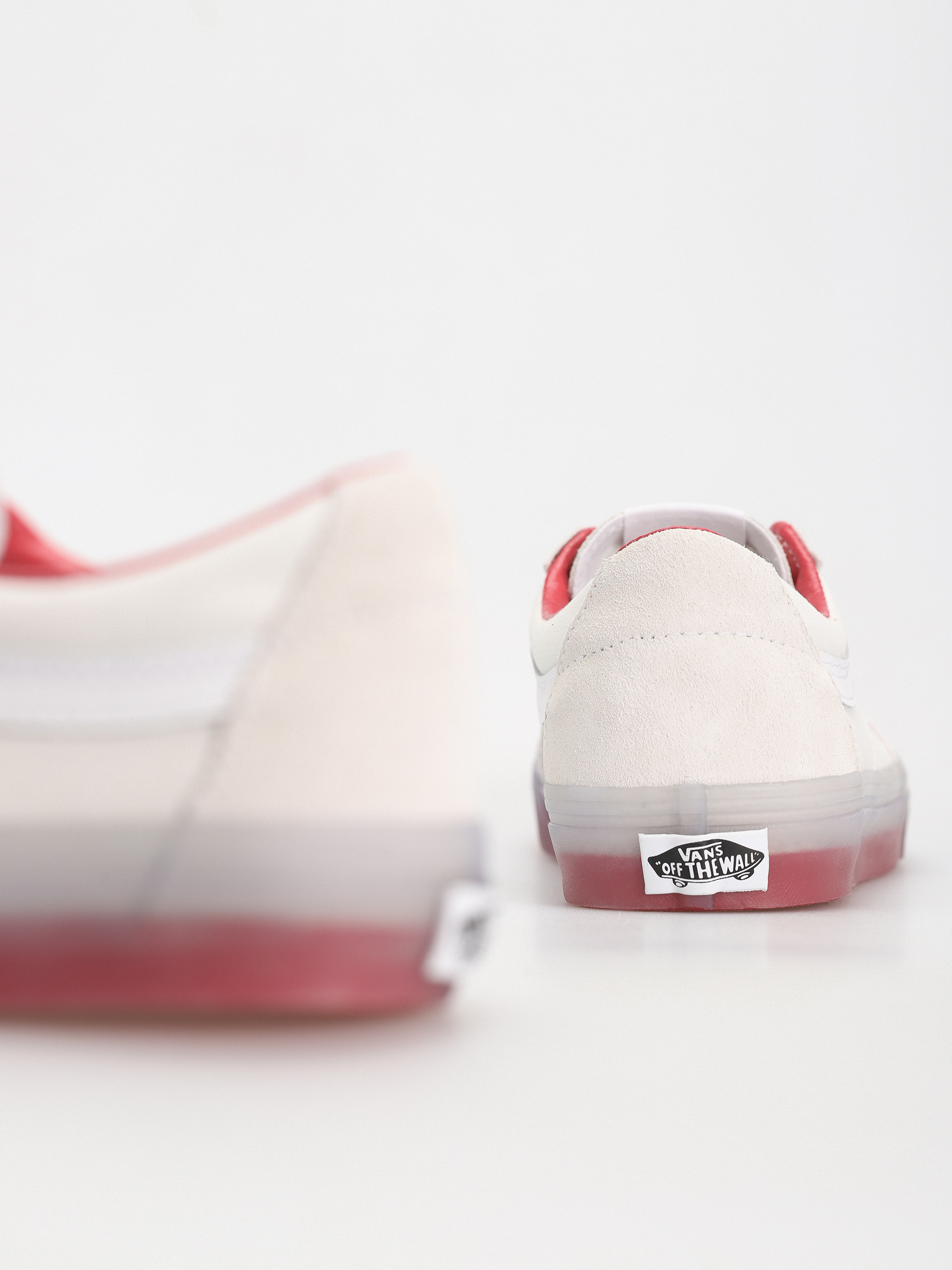 Topánky Vans Sk8 Low (translucent sidewall white/red)