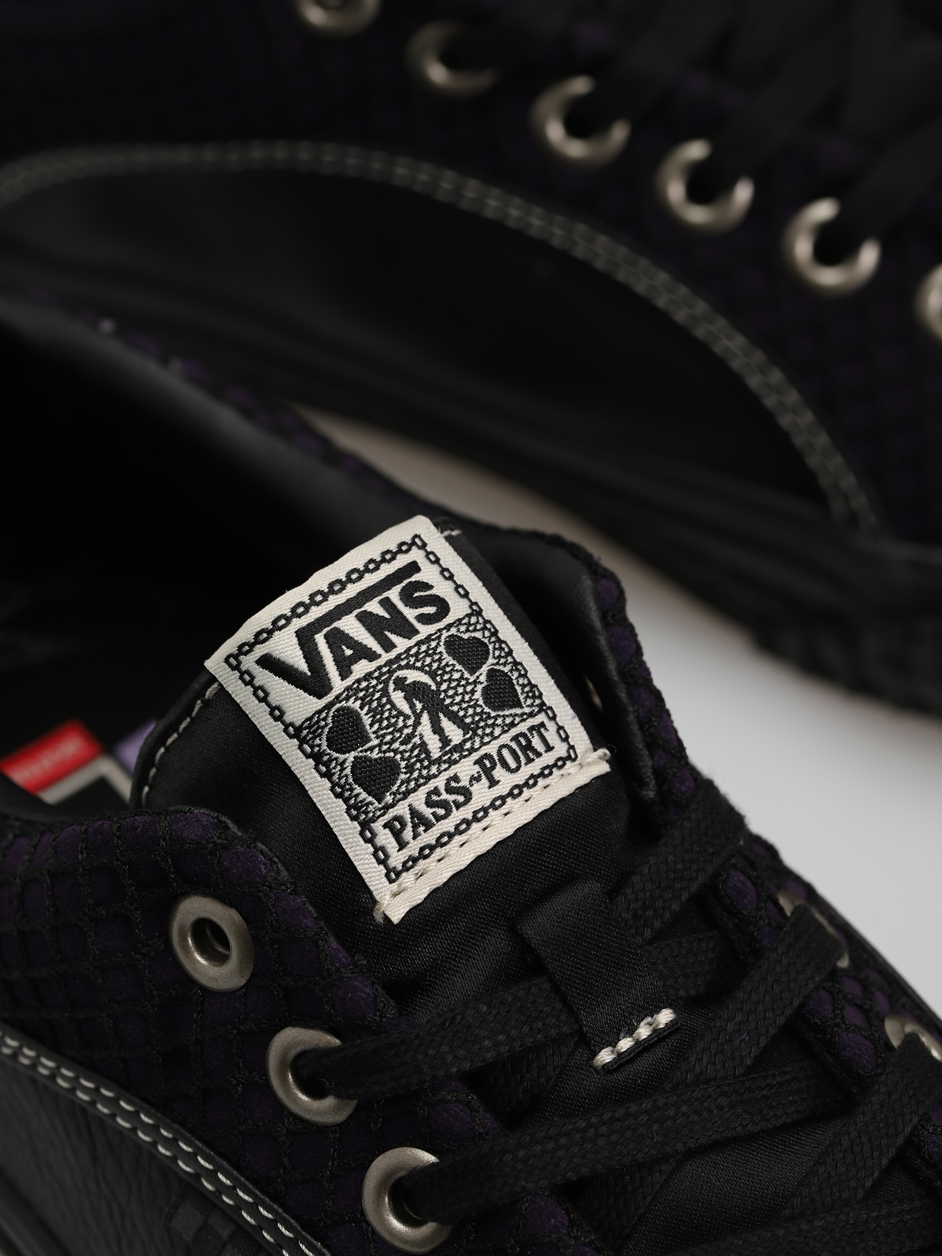 Topánky Vans X Pass Port Skate Lampin (pass-port black/purple)