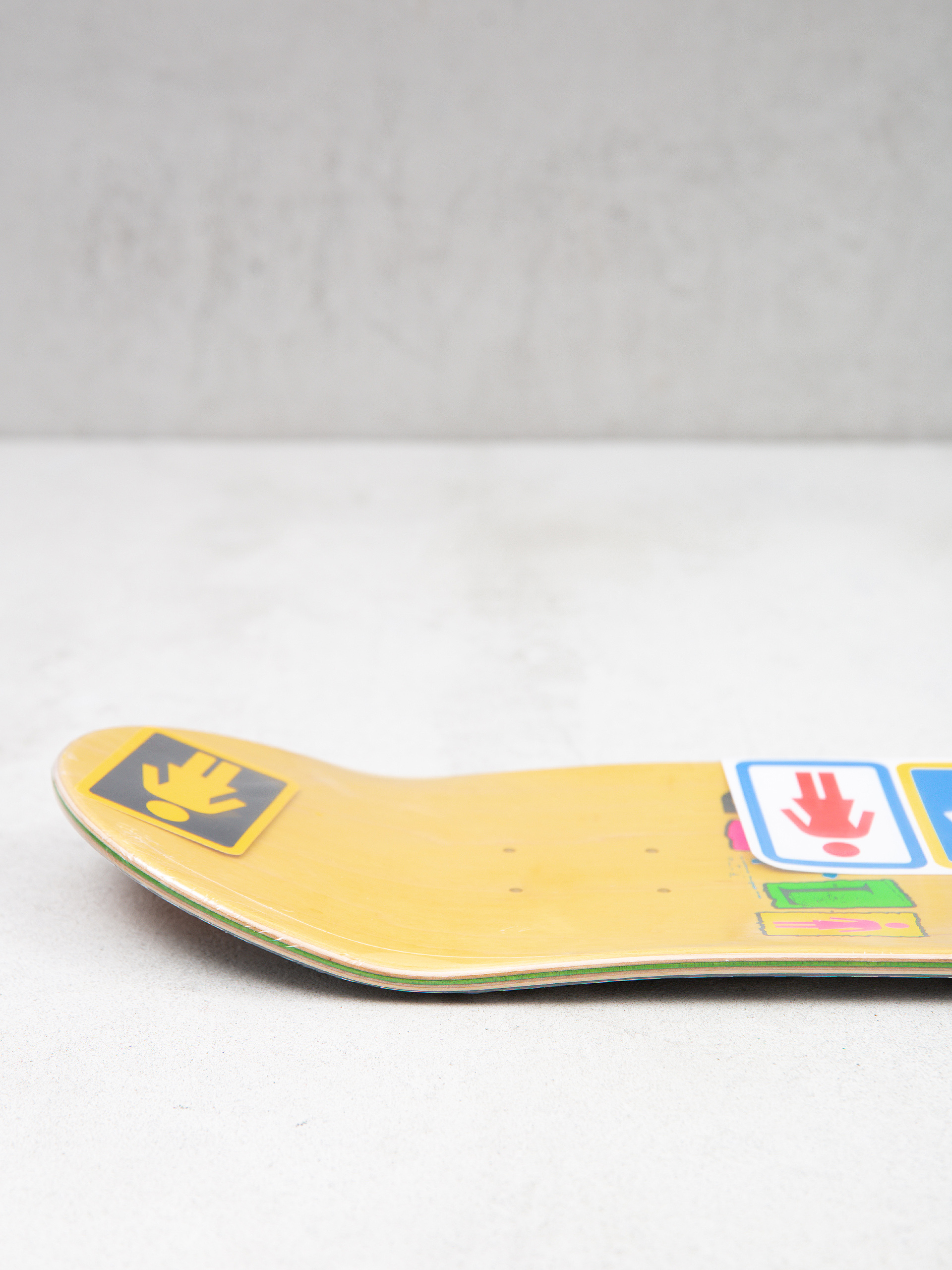 Doska Girl Skateboard Geering Out To Lunch (black)