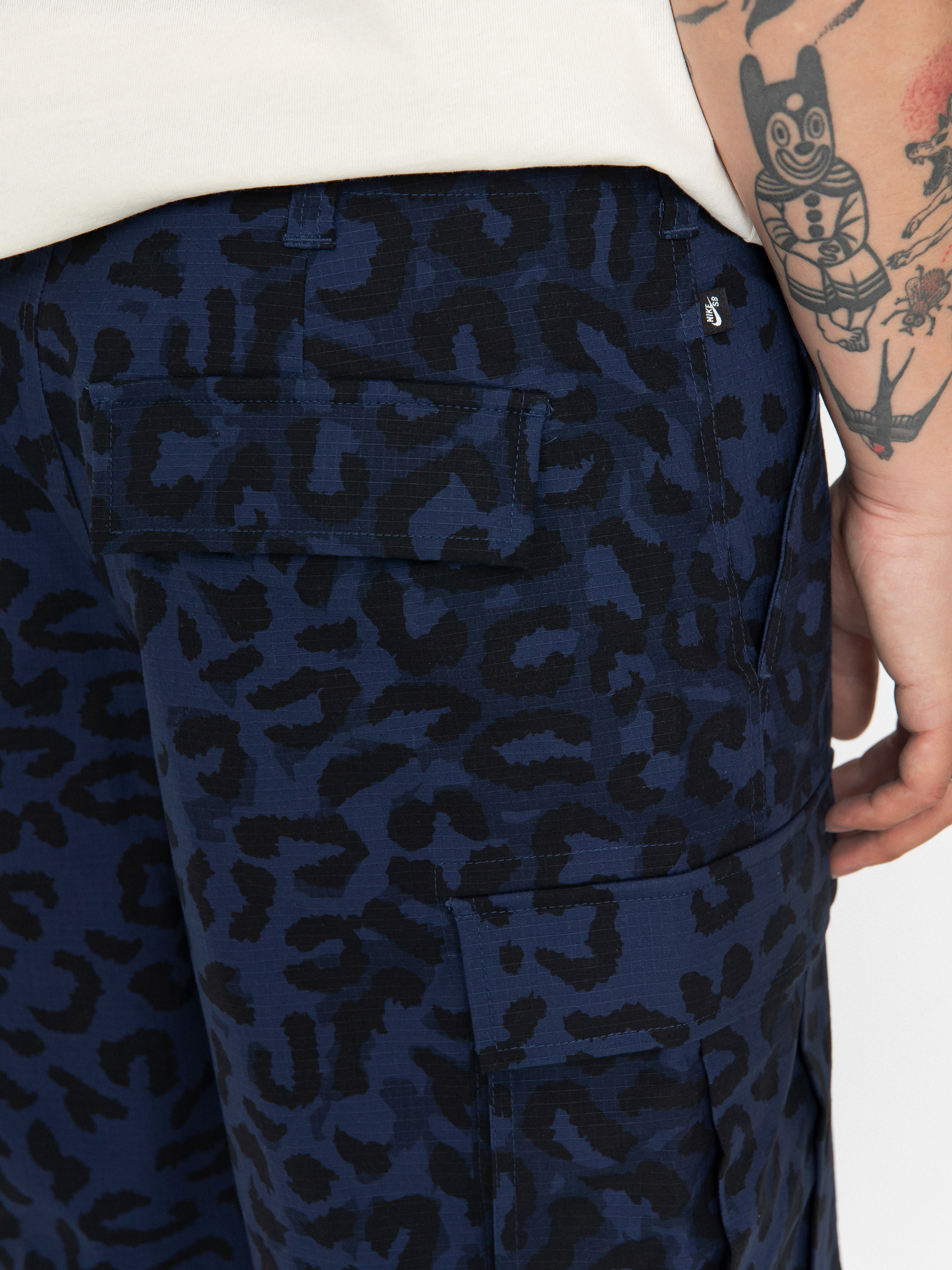 Kraťasy Nike SB Kearny Cargo Aop (midnight navy)