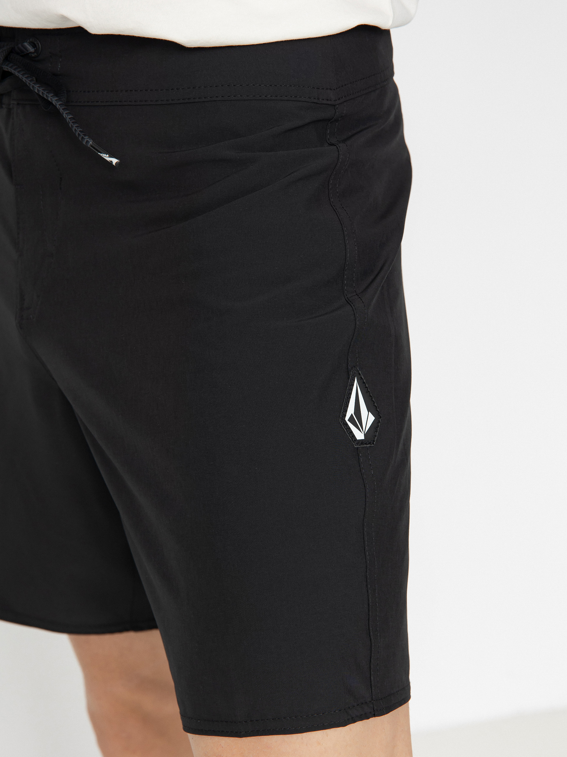 Plážové kraťasy Volcom Lido Solid Mod 18 (black)