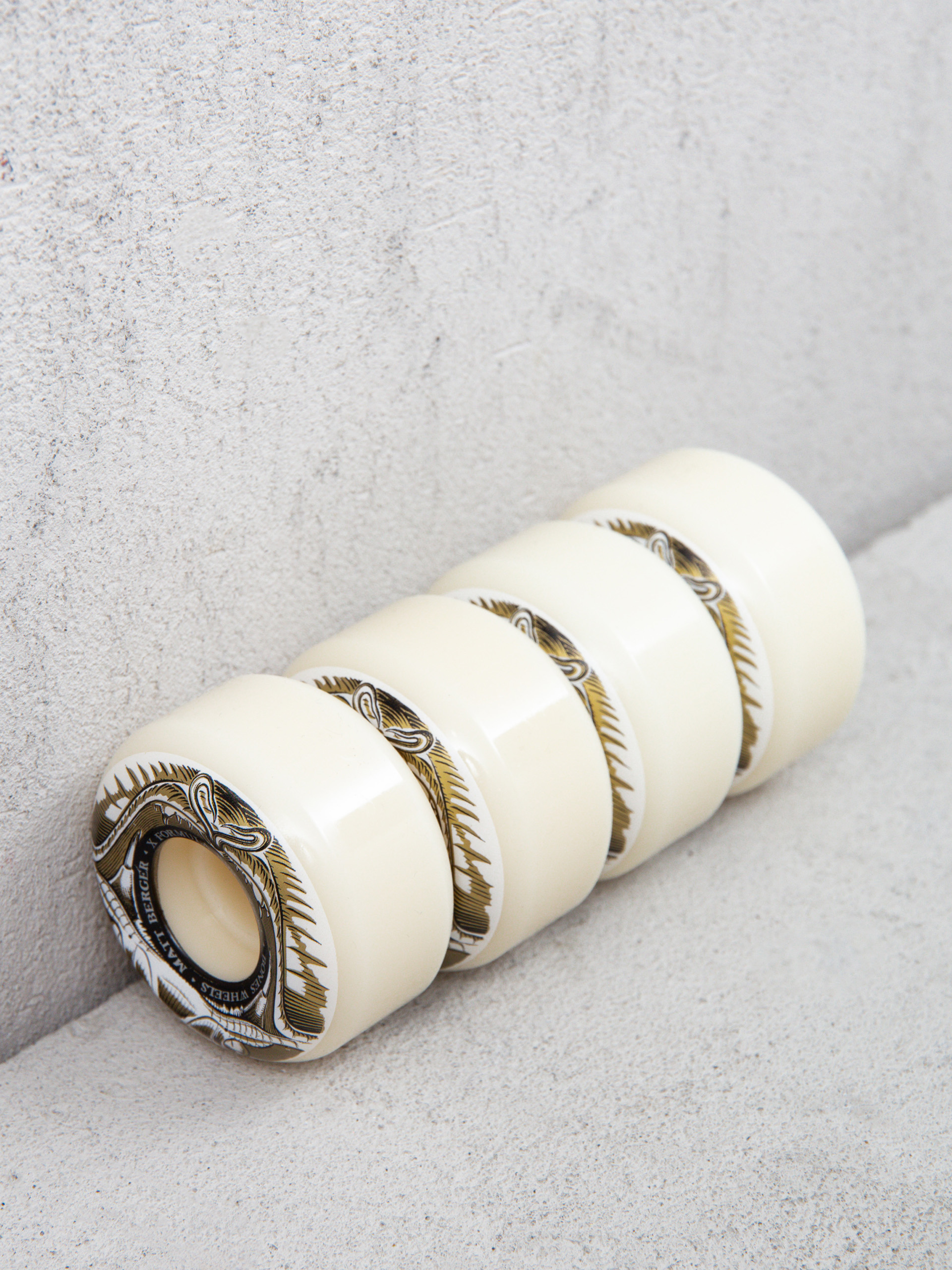 Kolieska Bones X Formula Berger Battlesnake V5 Sidecut 99A (natural/gold/black)