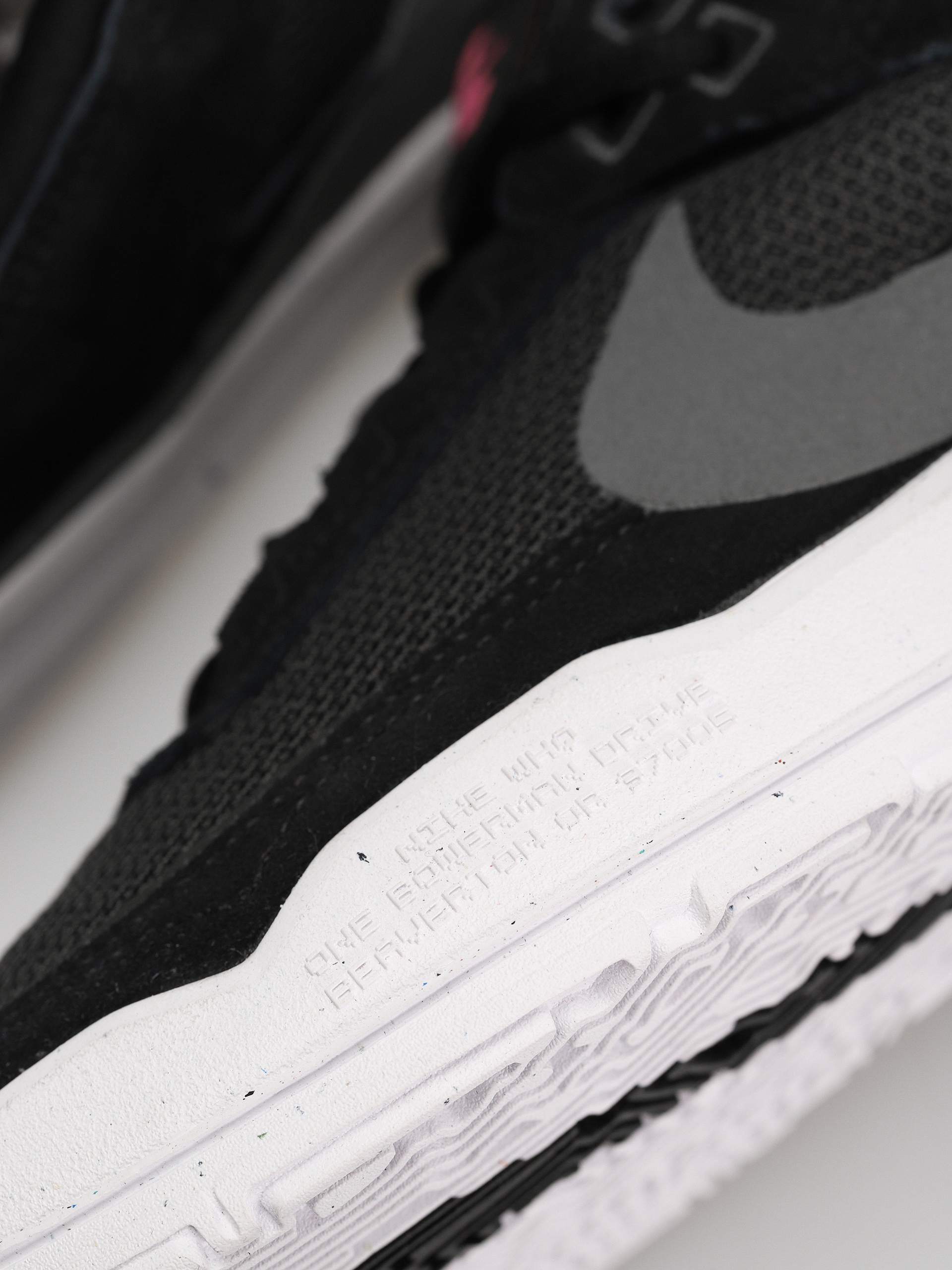 Topánky Nike SB Day One JR (black/cool grey anthracite alchemy pink)