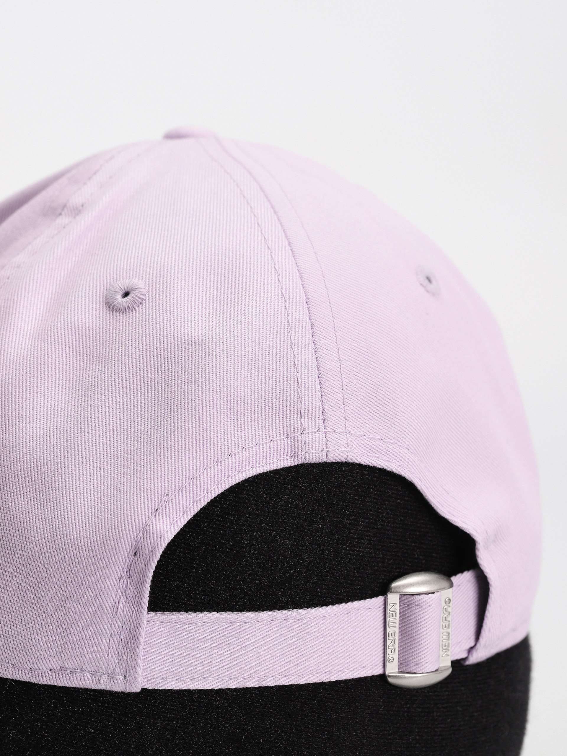 Šiltovka New Era Metallic Logo 9Forty New York Yankees Wmn (lavender)