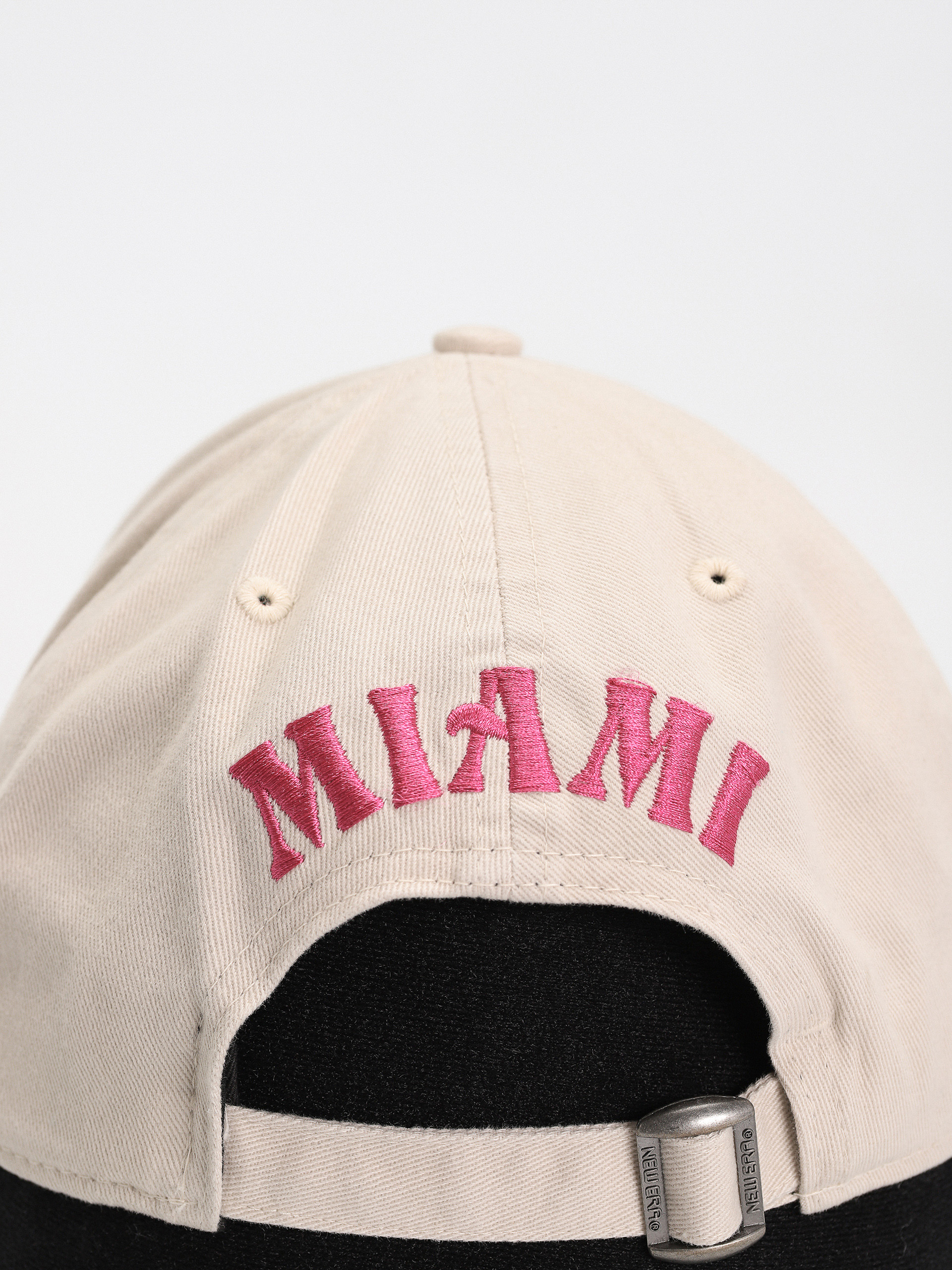 Šiltovka New Era Character 9Forty (stone)