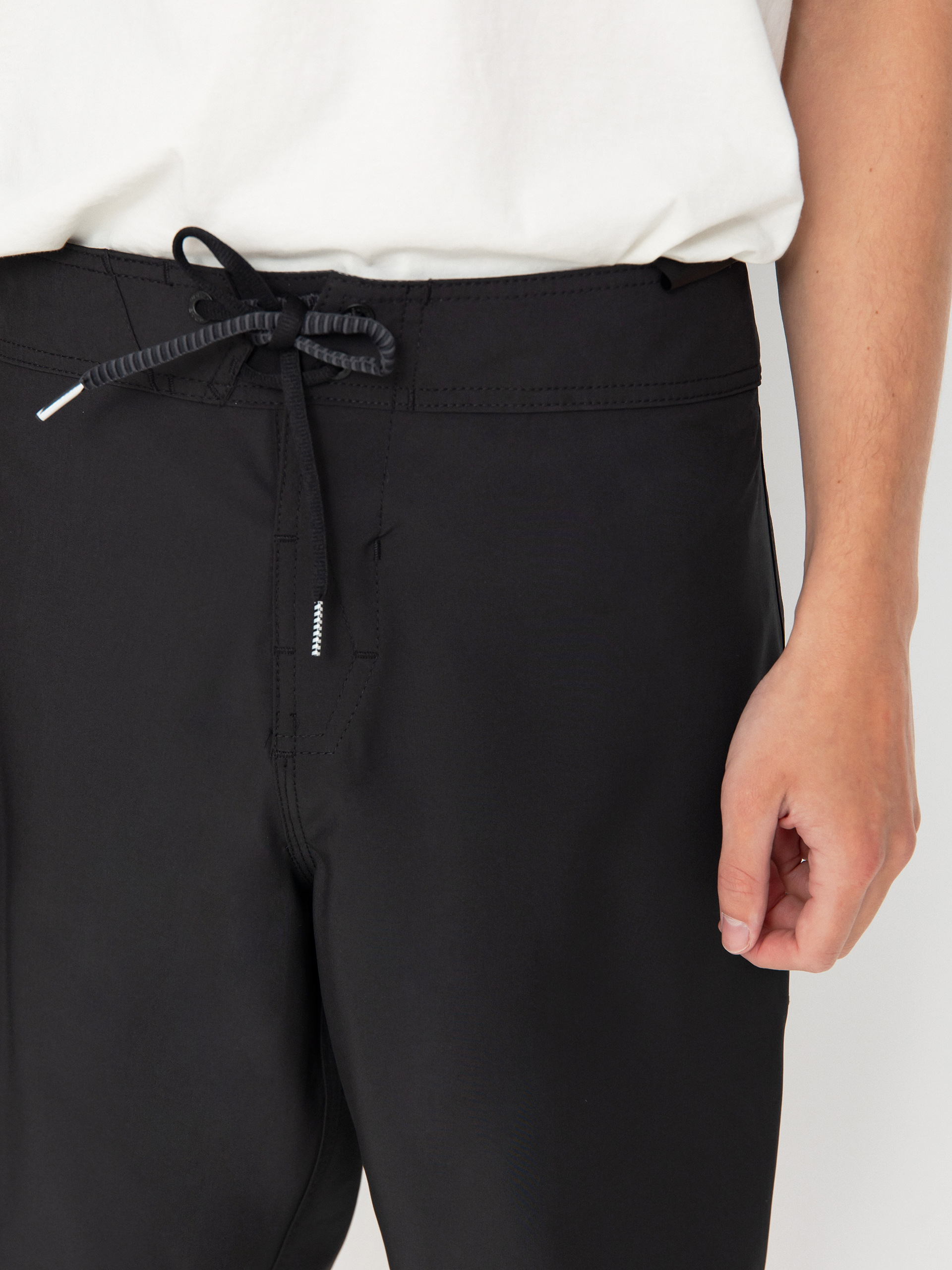 Plážové kraťasy Volcom Lido Solid Mod 20 (black)