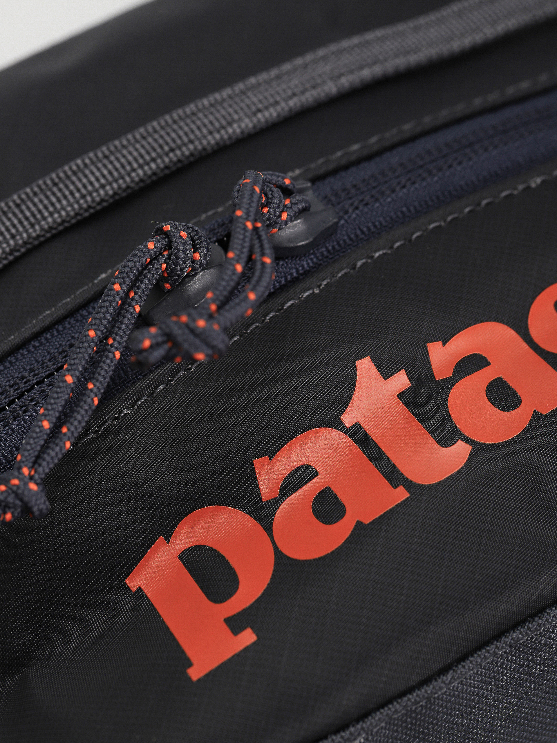 Kosmetická taška Patagonia Black Hole Cube 6L (smolder blue)