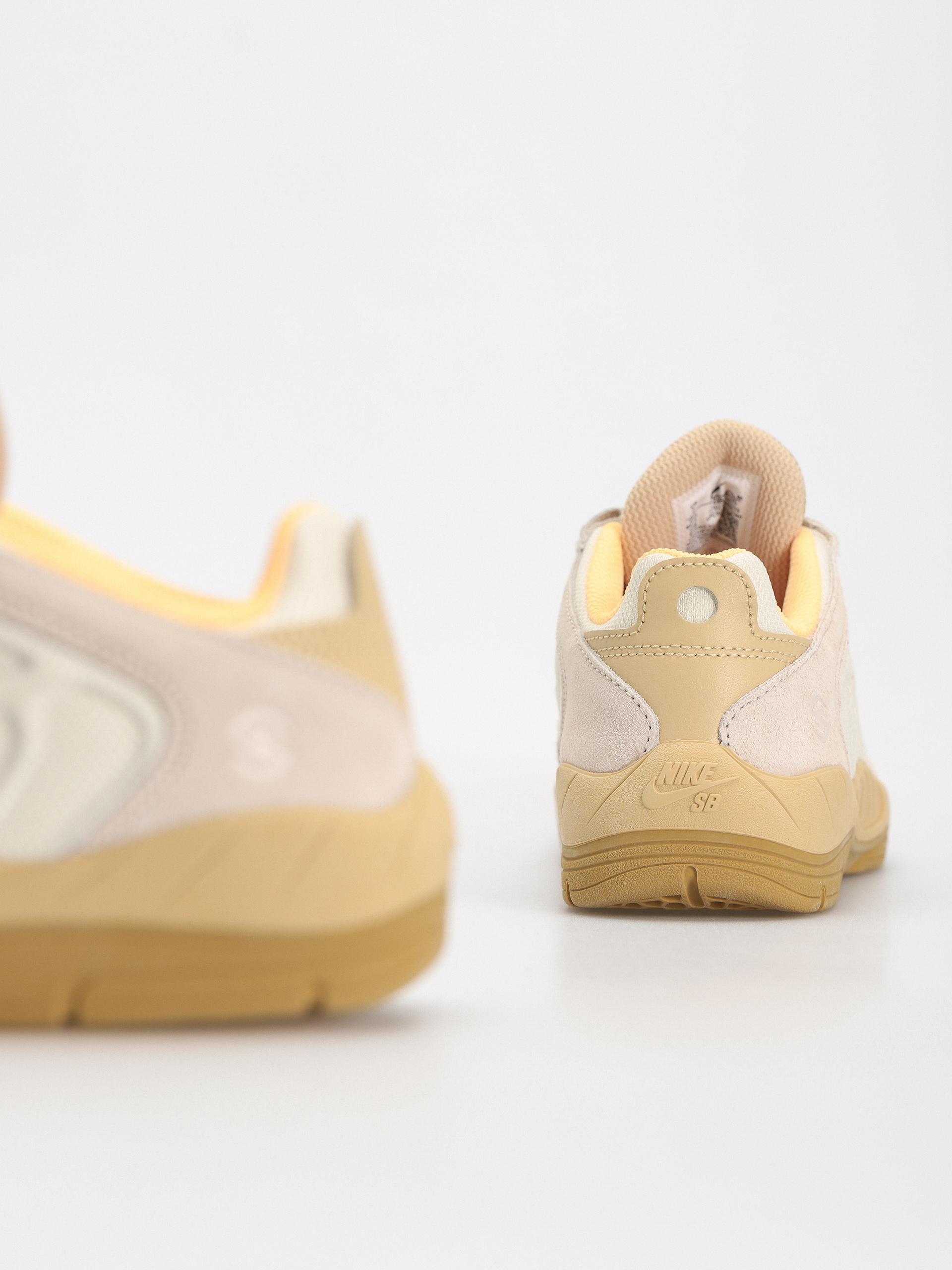 Topánky Nike SB Vertebrae Te (coconut milk/jade ice sesame flt gold)