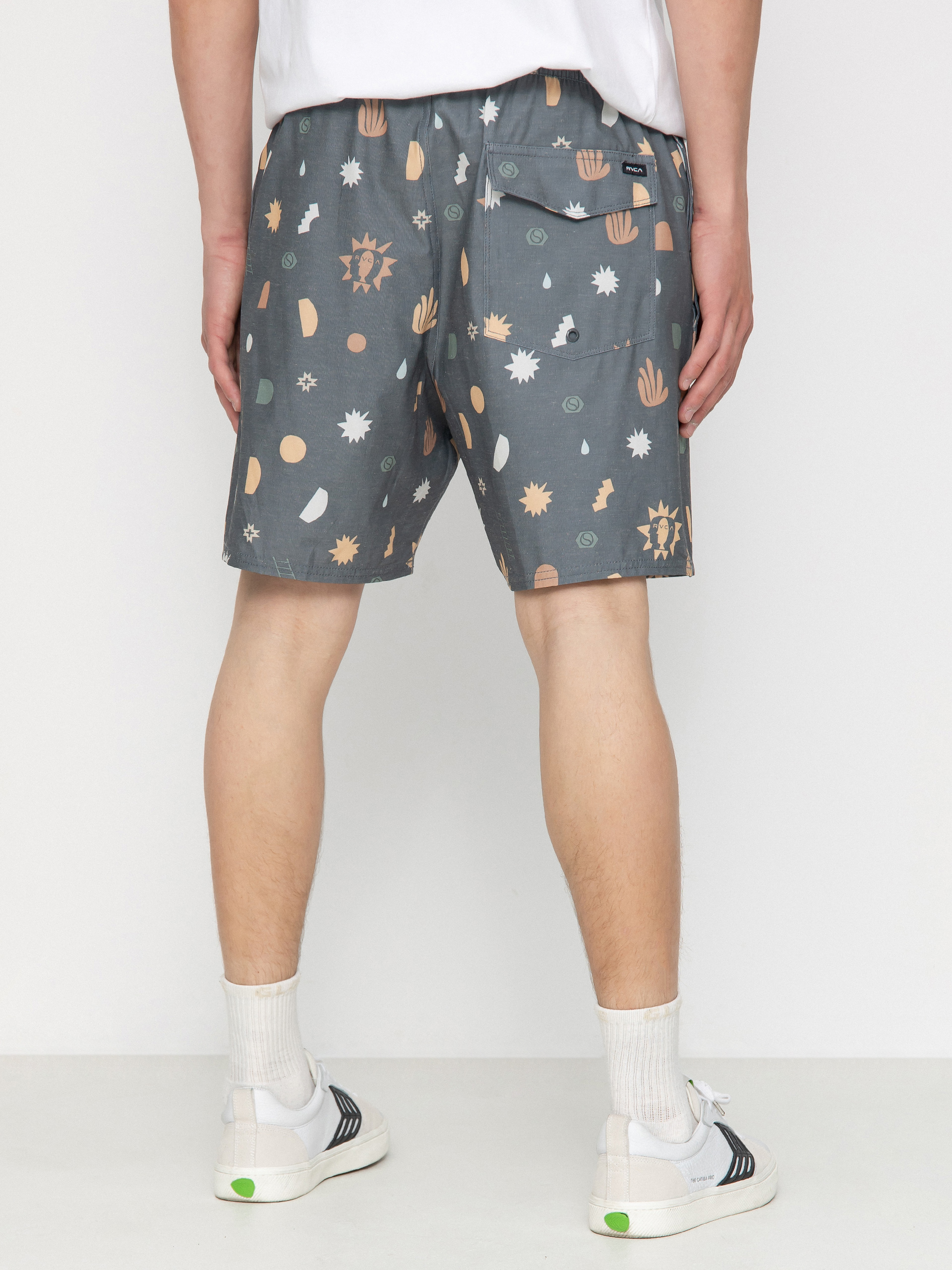 Plážové kraťasy RVCA Atlas Elastic (pirate black)