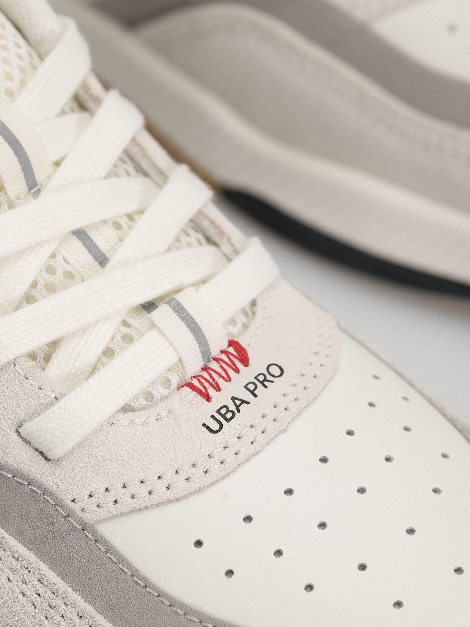 Topánky Cariuma UBA PRO (smoke white/red & black)