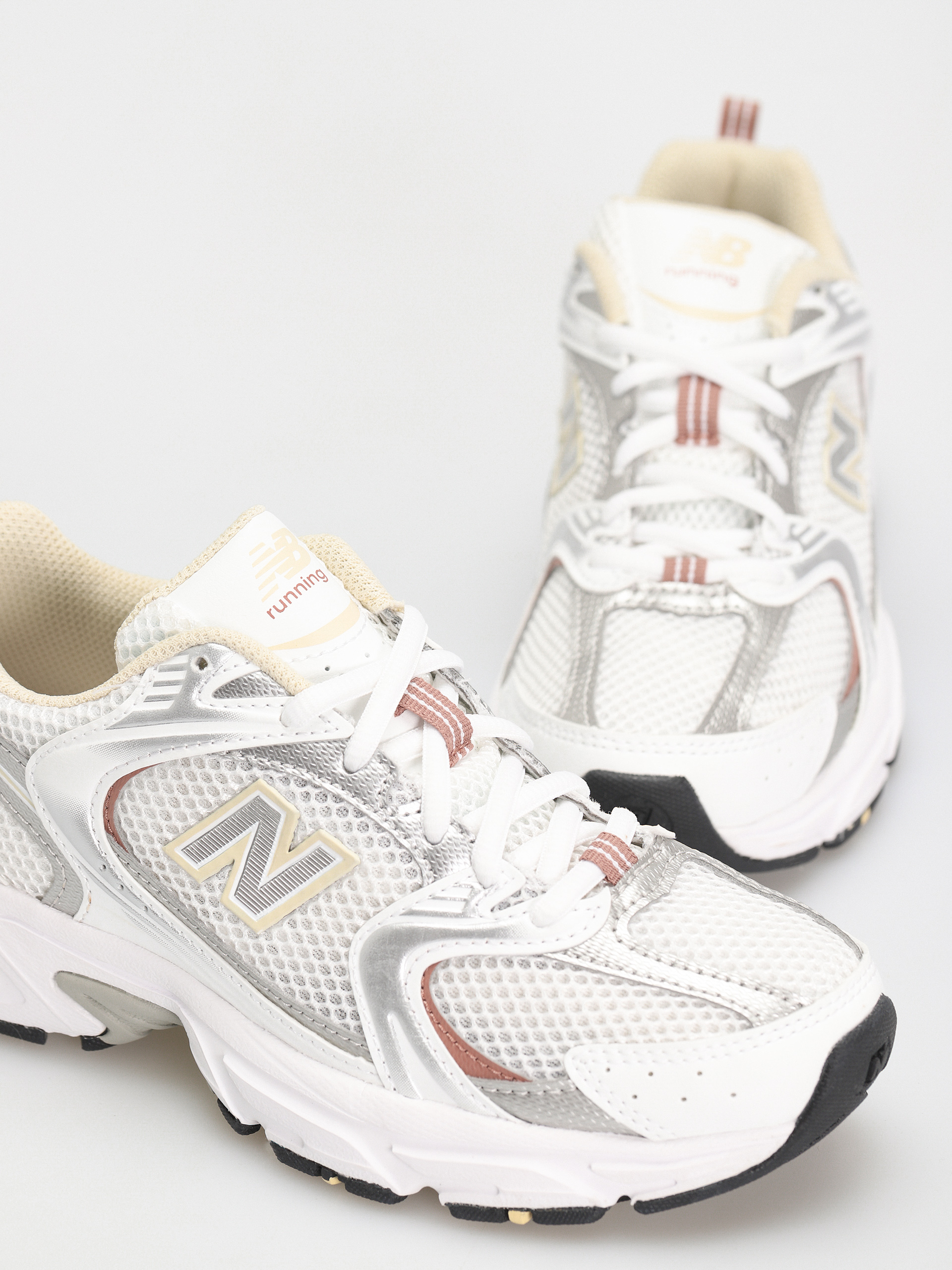 Topánky New Balance 530 (white silver beige)