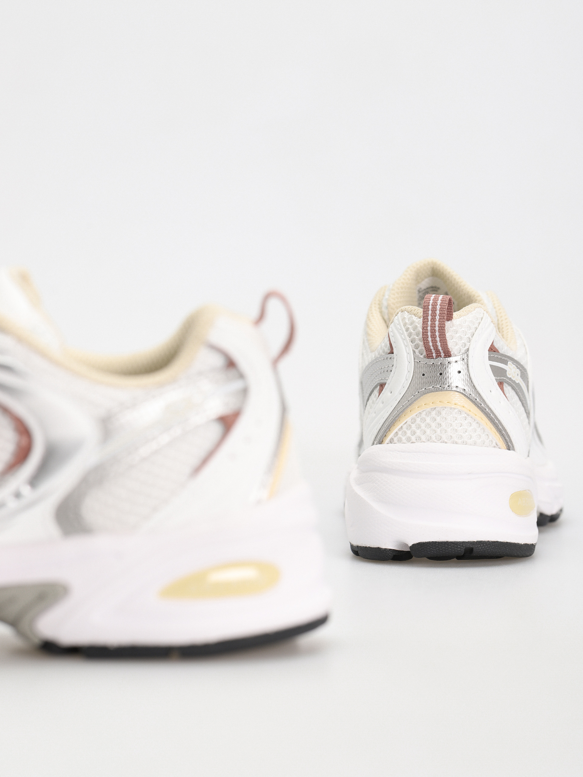 Topánky New Balance 530 (white silver beige)
