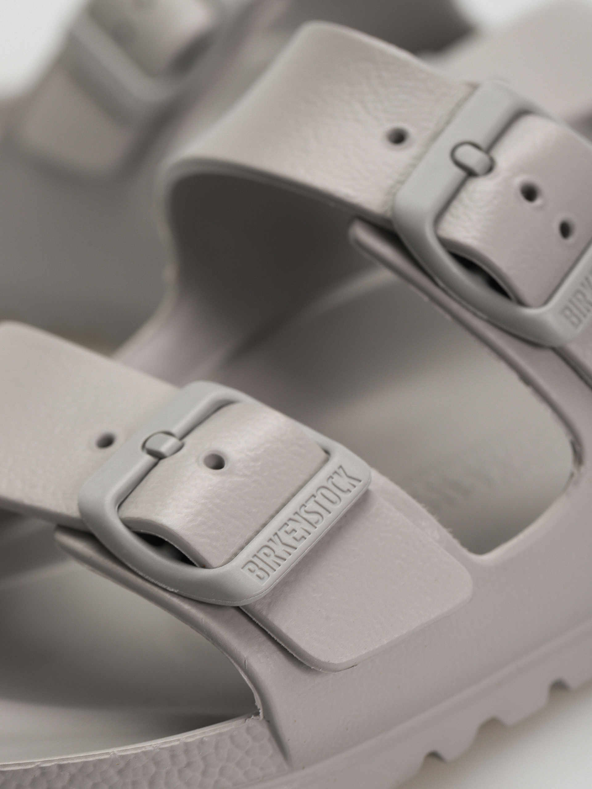 Šľapky Birkenstock Arizona Essentials EVA Narrow Wmn (stone coin)