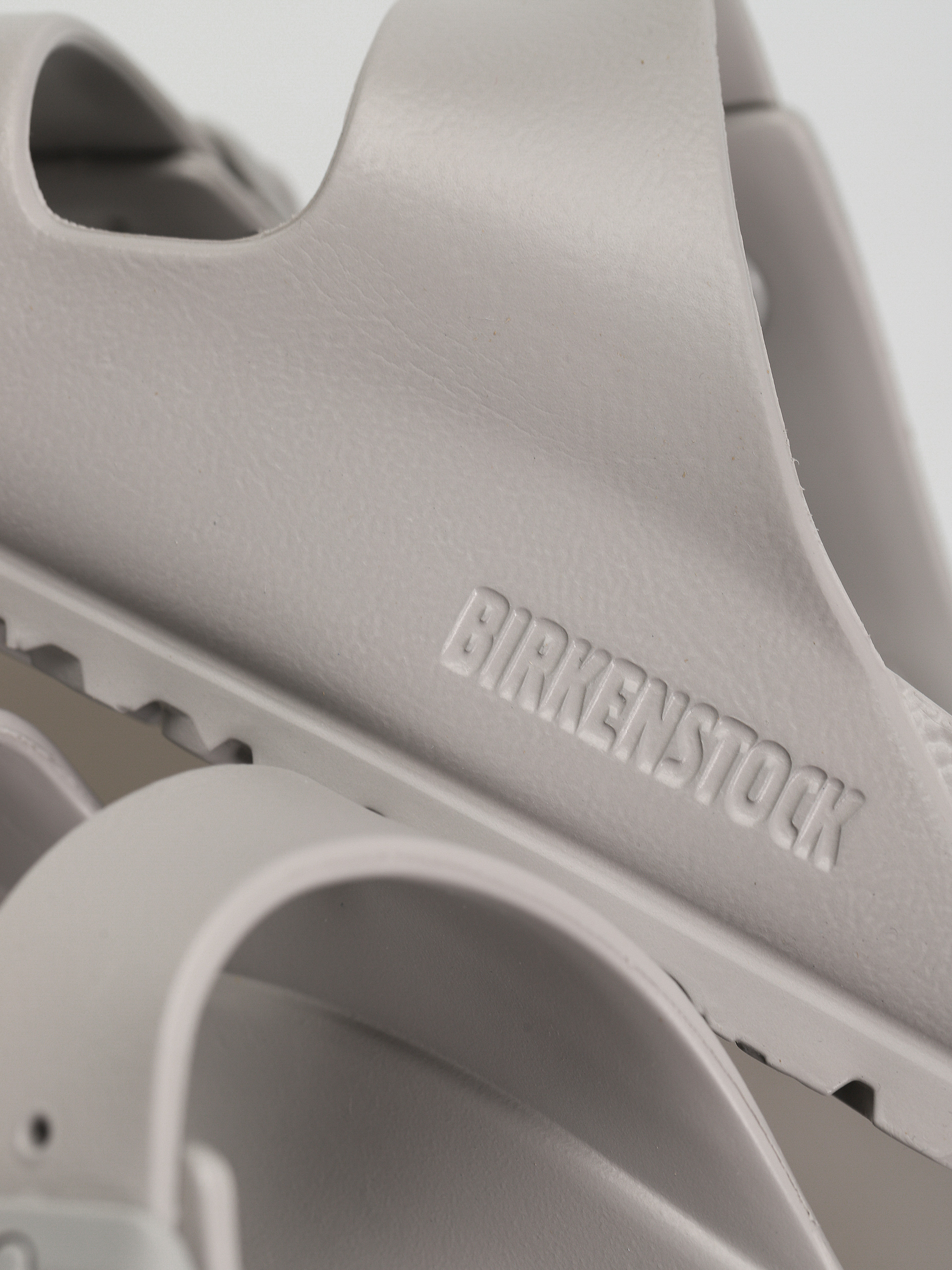 Šľapky Birkenstock Arizona Essentials EVA Narrow Wmn (stone coin)