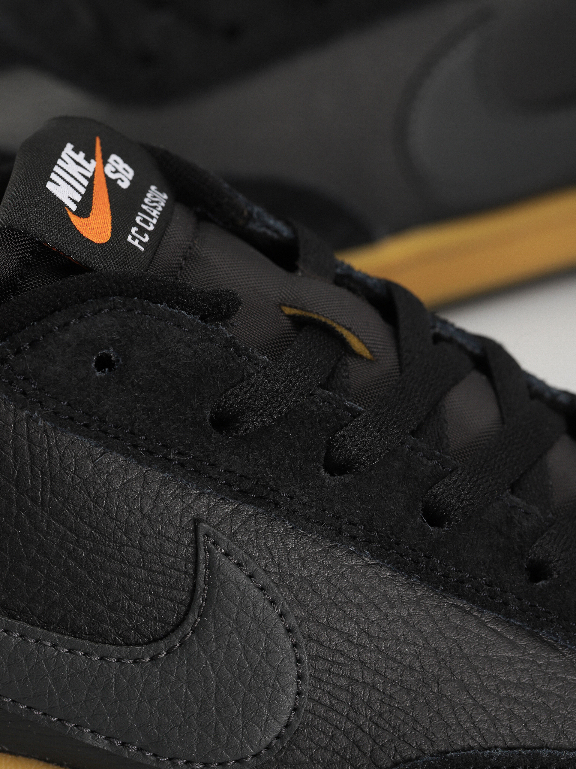 Topánky Nike SB Sb Fc Classic (black/anthracite black vivid orange)