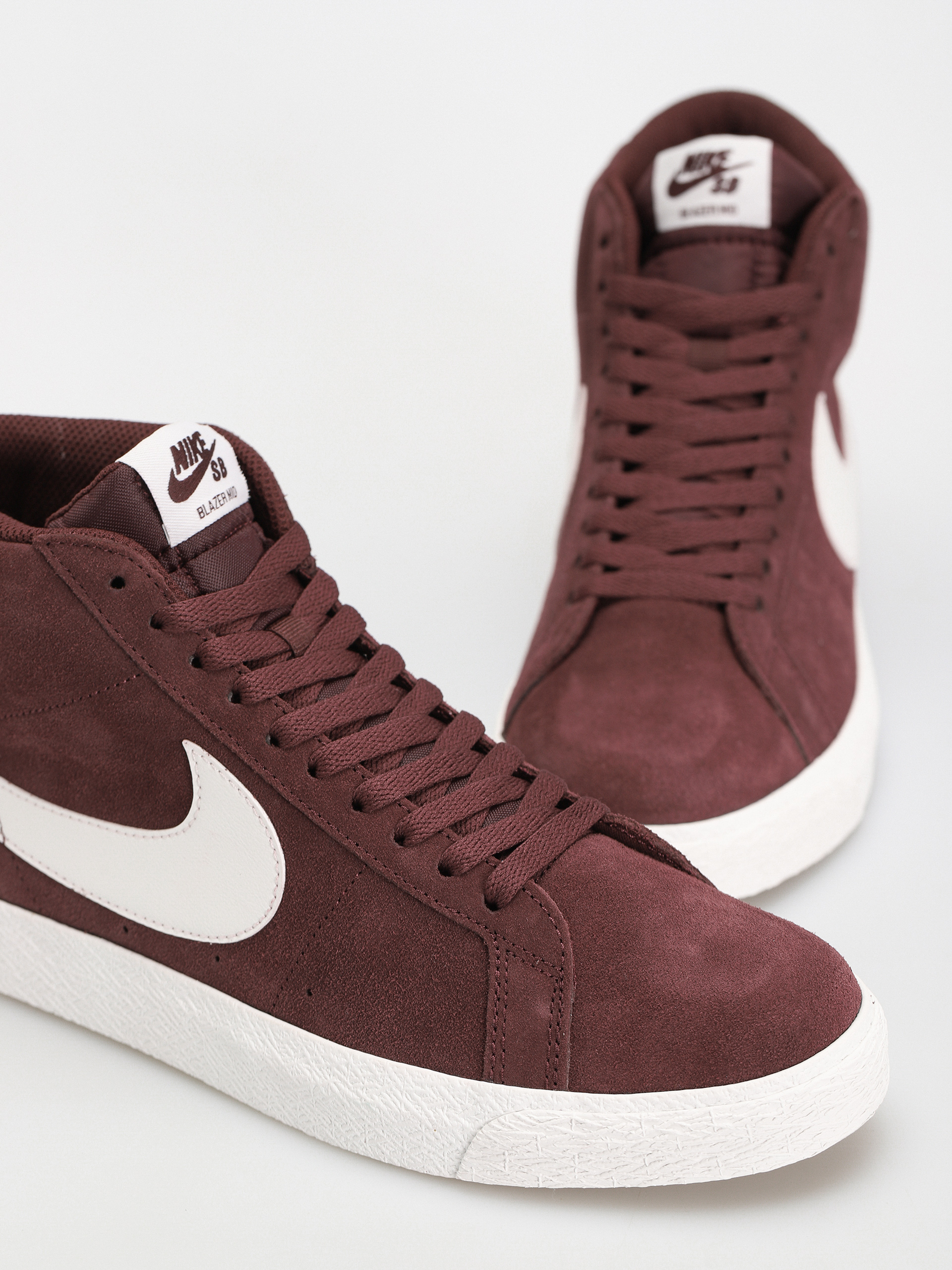 Topánky Nike SB Zoom Blazer Mid (burgundy crush/summit white)