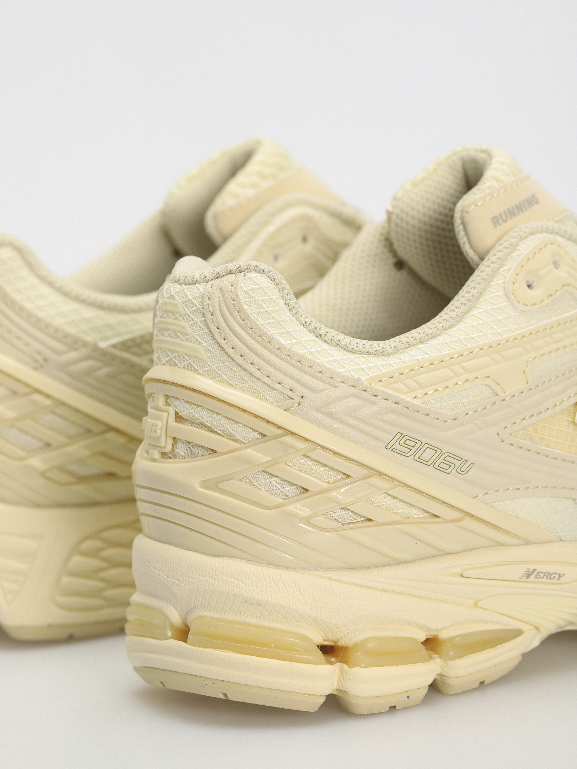 Topánky New Balance 1906 (beige)