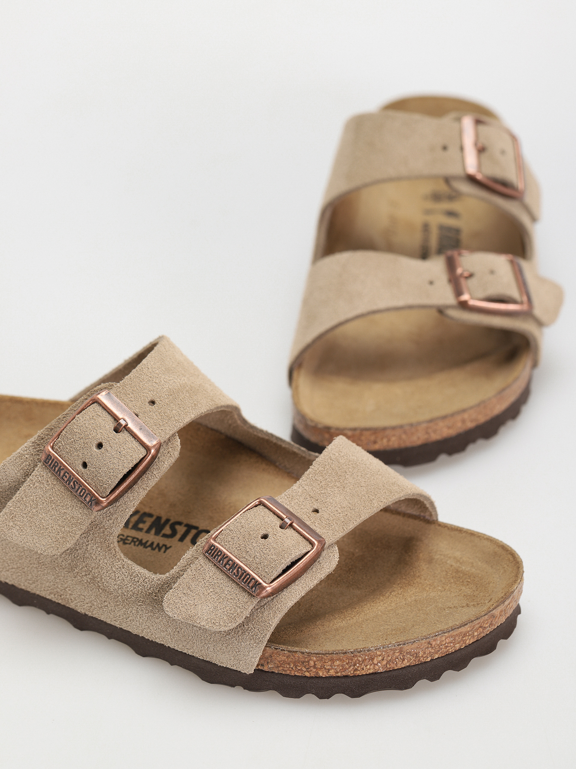 Šľapky Birkenstock Arizona Suede Leather Narrow Wmn (taupe)