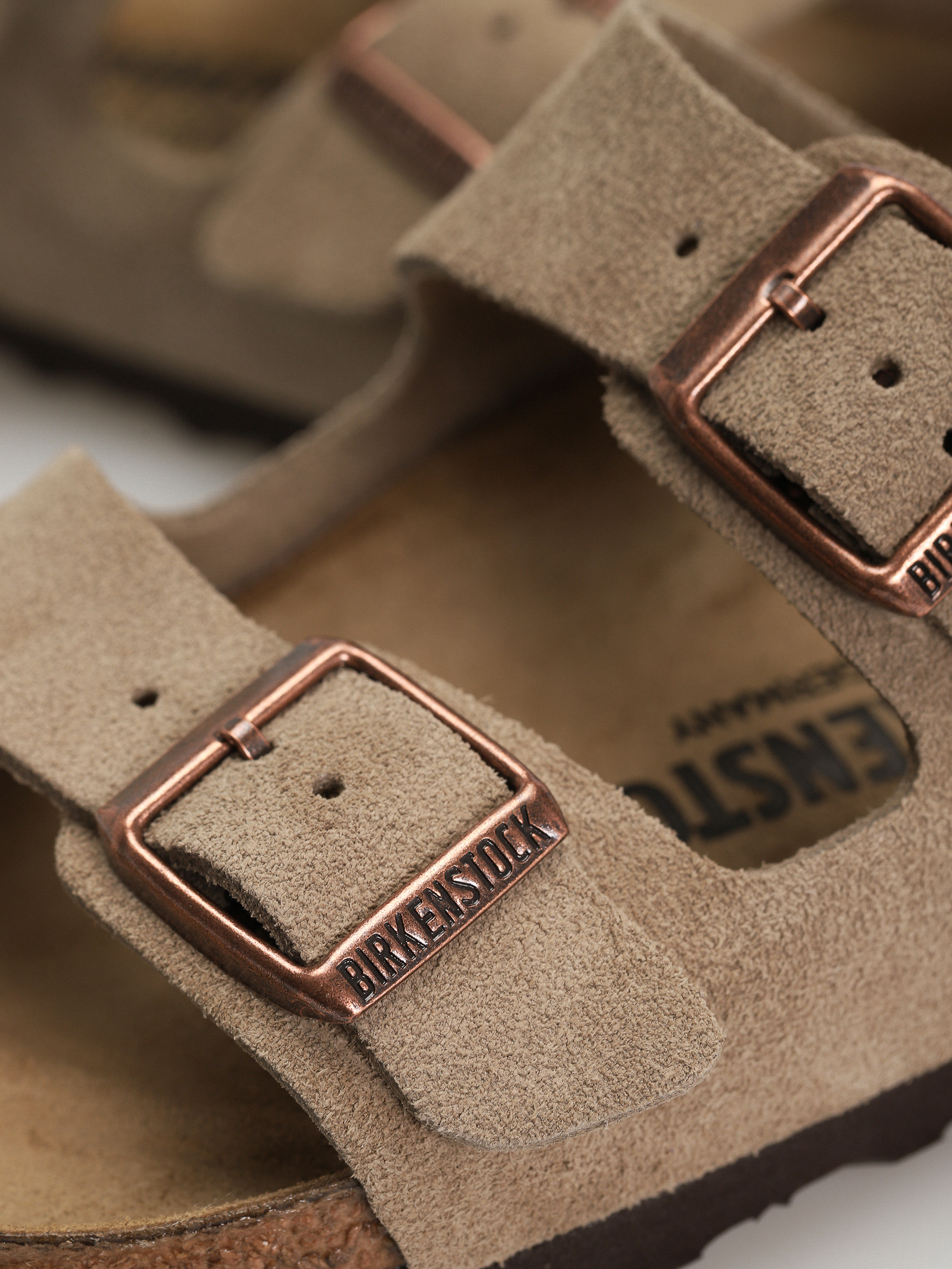 Šľapky Birkenstock Arizona Suede Leather Narrow Wmn (taupe)