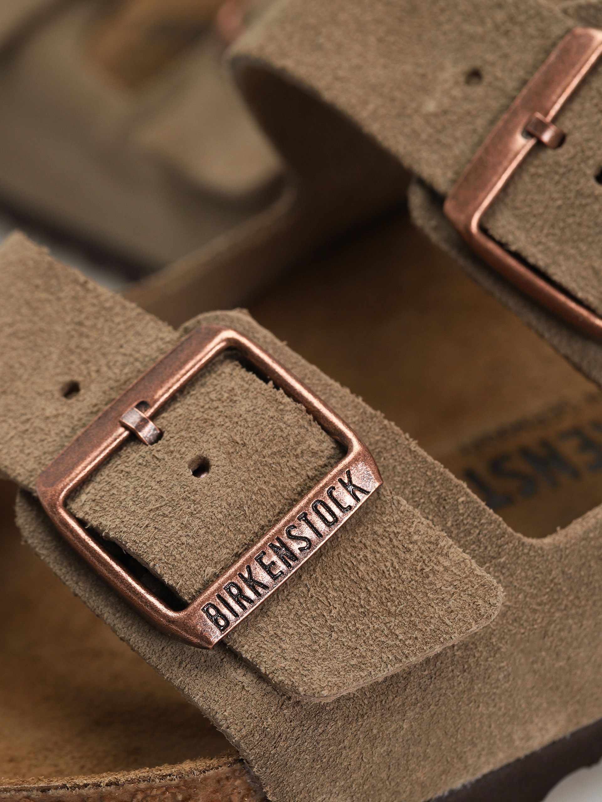 Šľapky Birkenstock Arizona Suede Leather Regular (taupe)