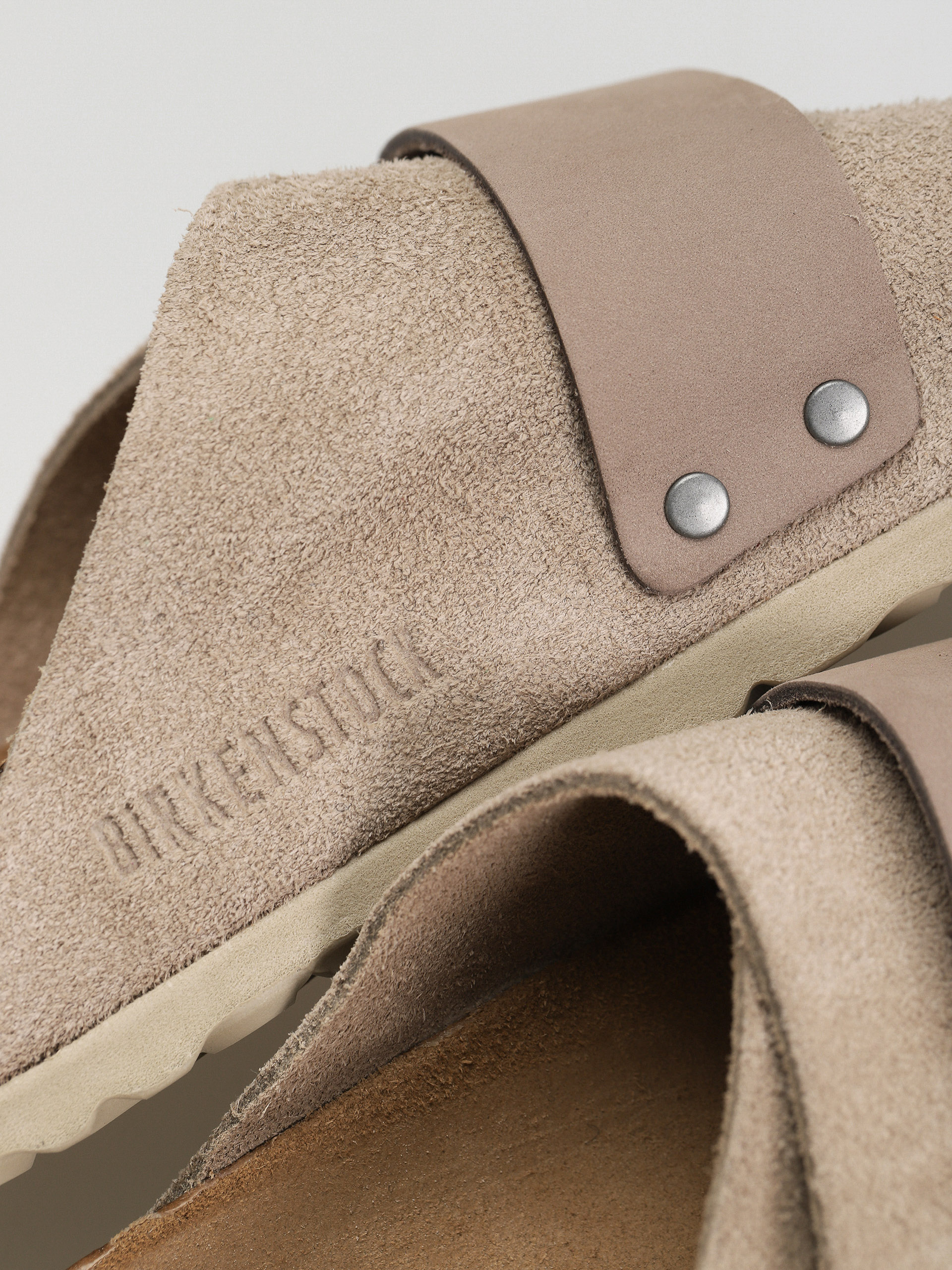 Šľapky Birkenstock Kyoto Nubuck Suede Leather Narrow Wmn (taupe)
