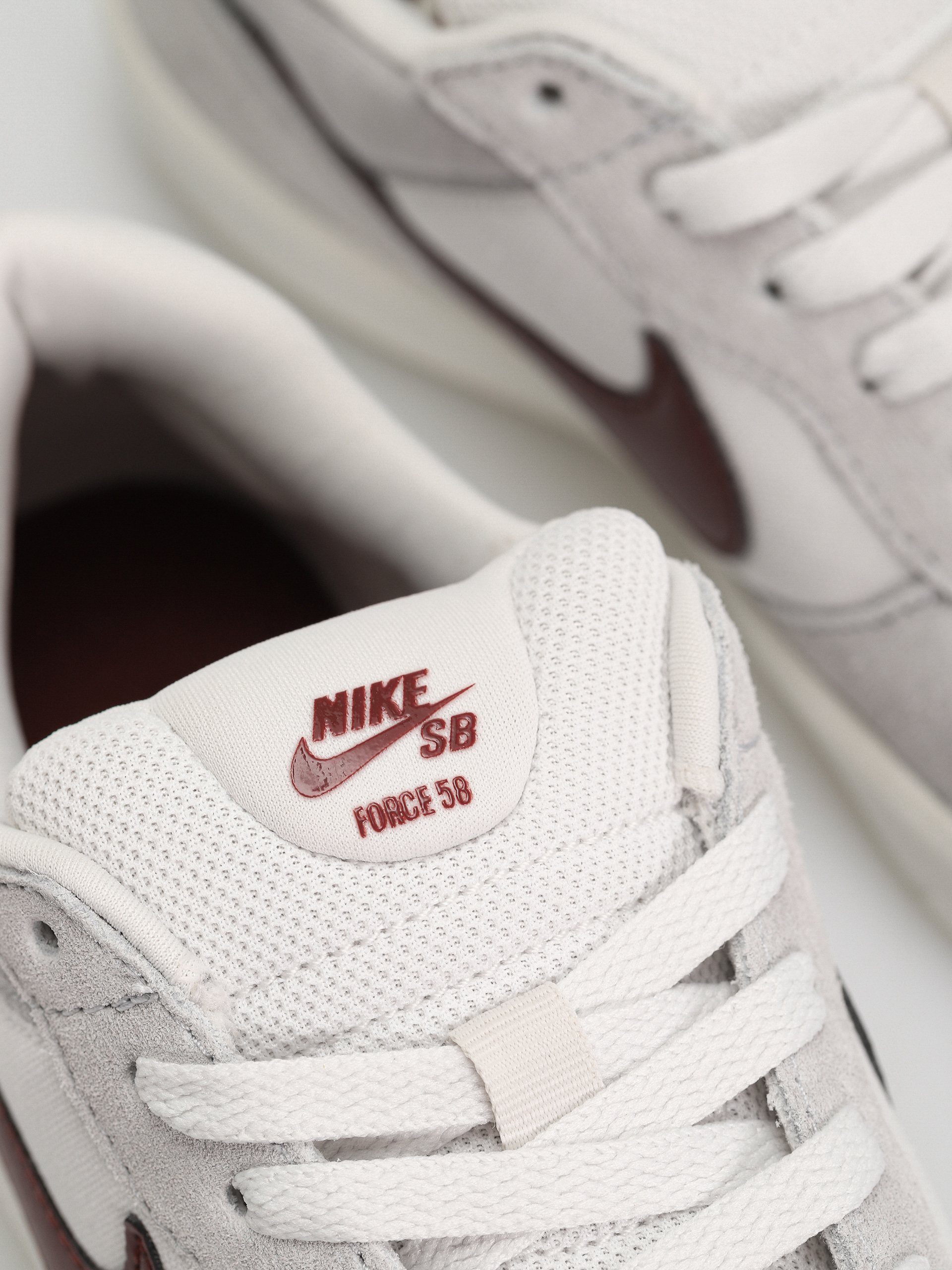 Topánky Nike SB Force 58 (platinum tint/dark team red wolf grey)