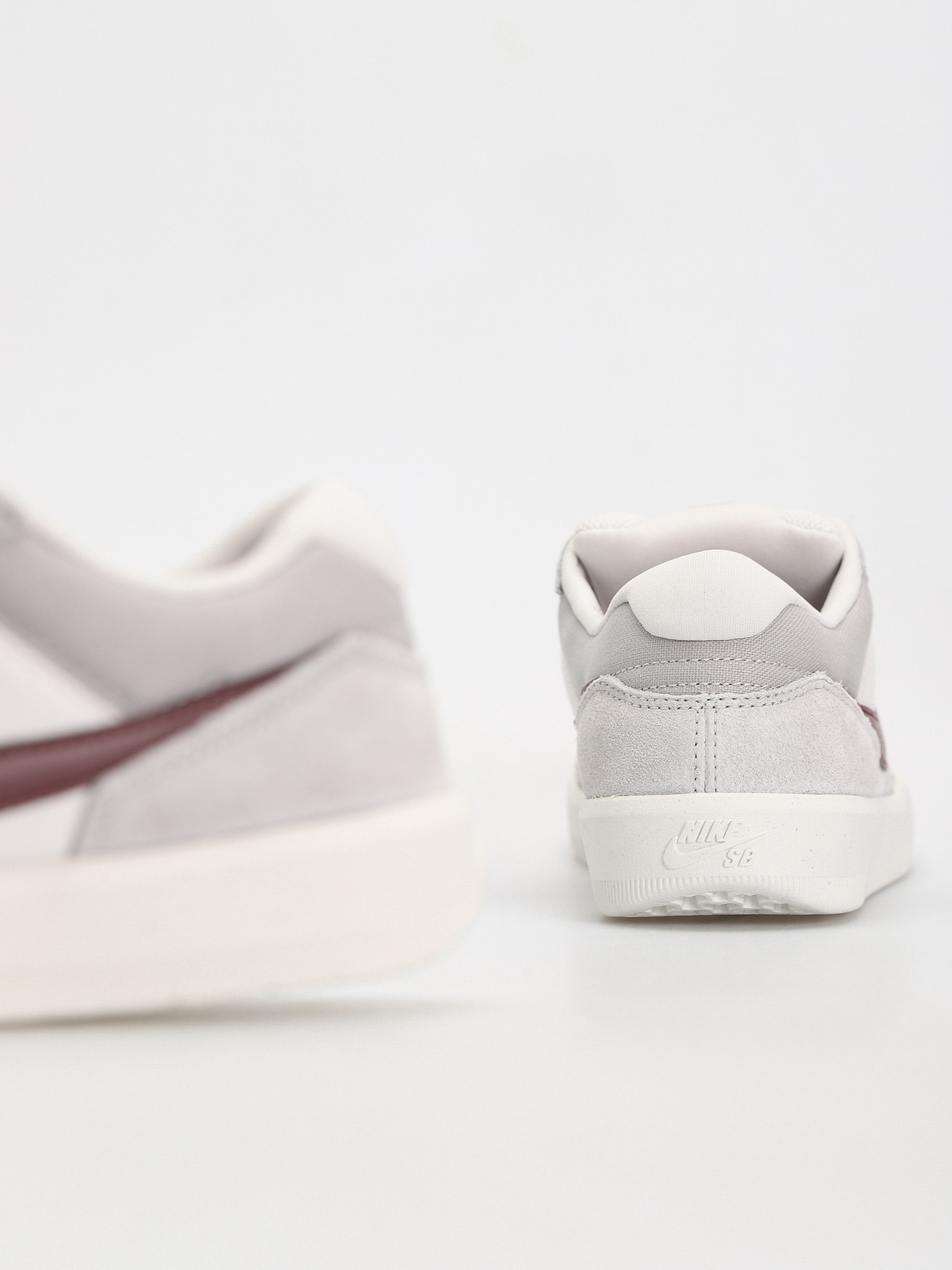 Topánky Nike SB Force 58 (platinum tint/dark team red wolf grey)