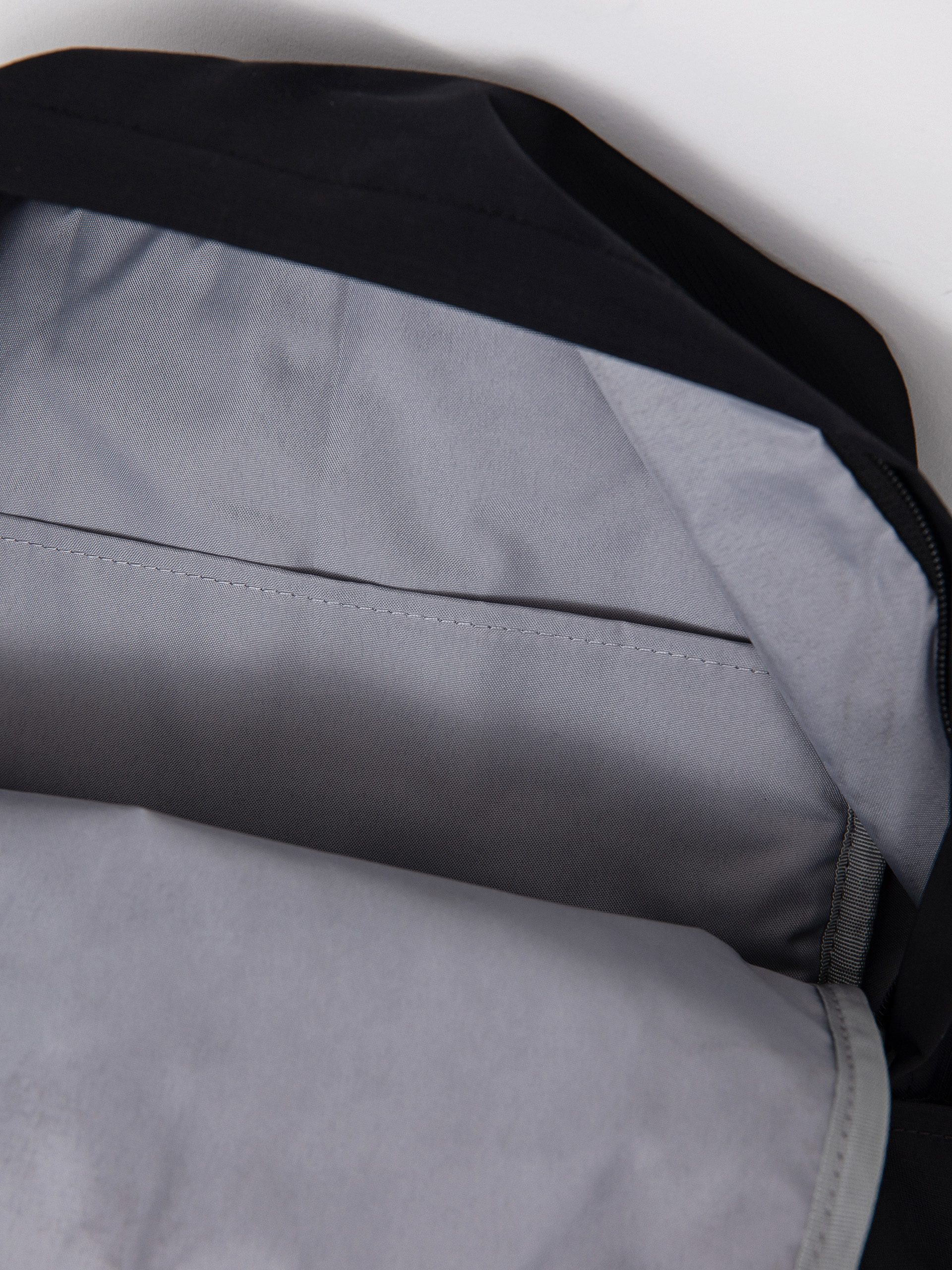 Batoh Columbia Trail Traveler 18L (black)