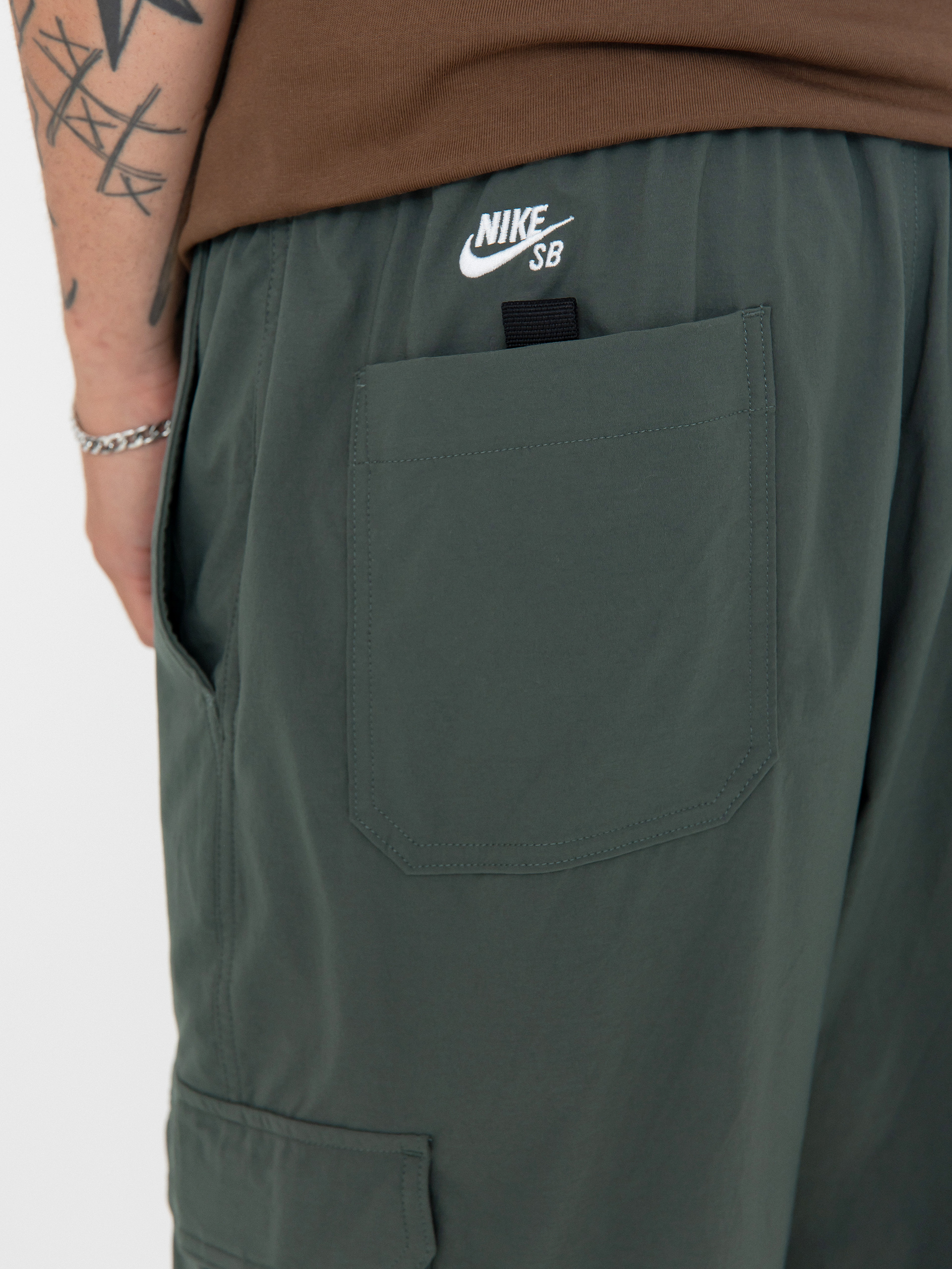Nohavice Nike SB Kearny (vintage green/white)