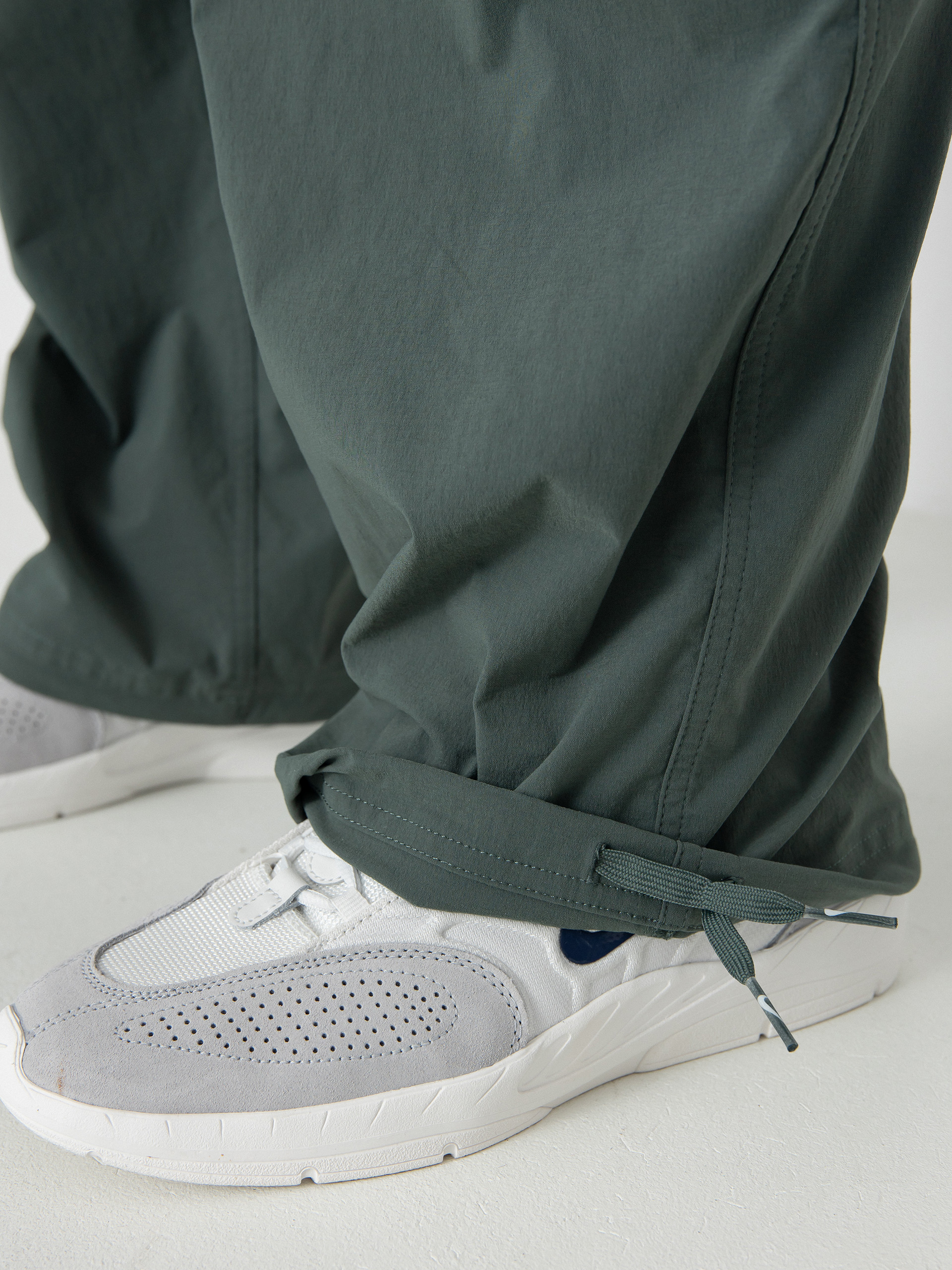 Nohavice Nike SB Kearny (vintage green/white)