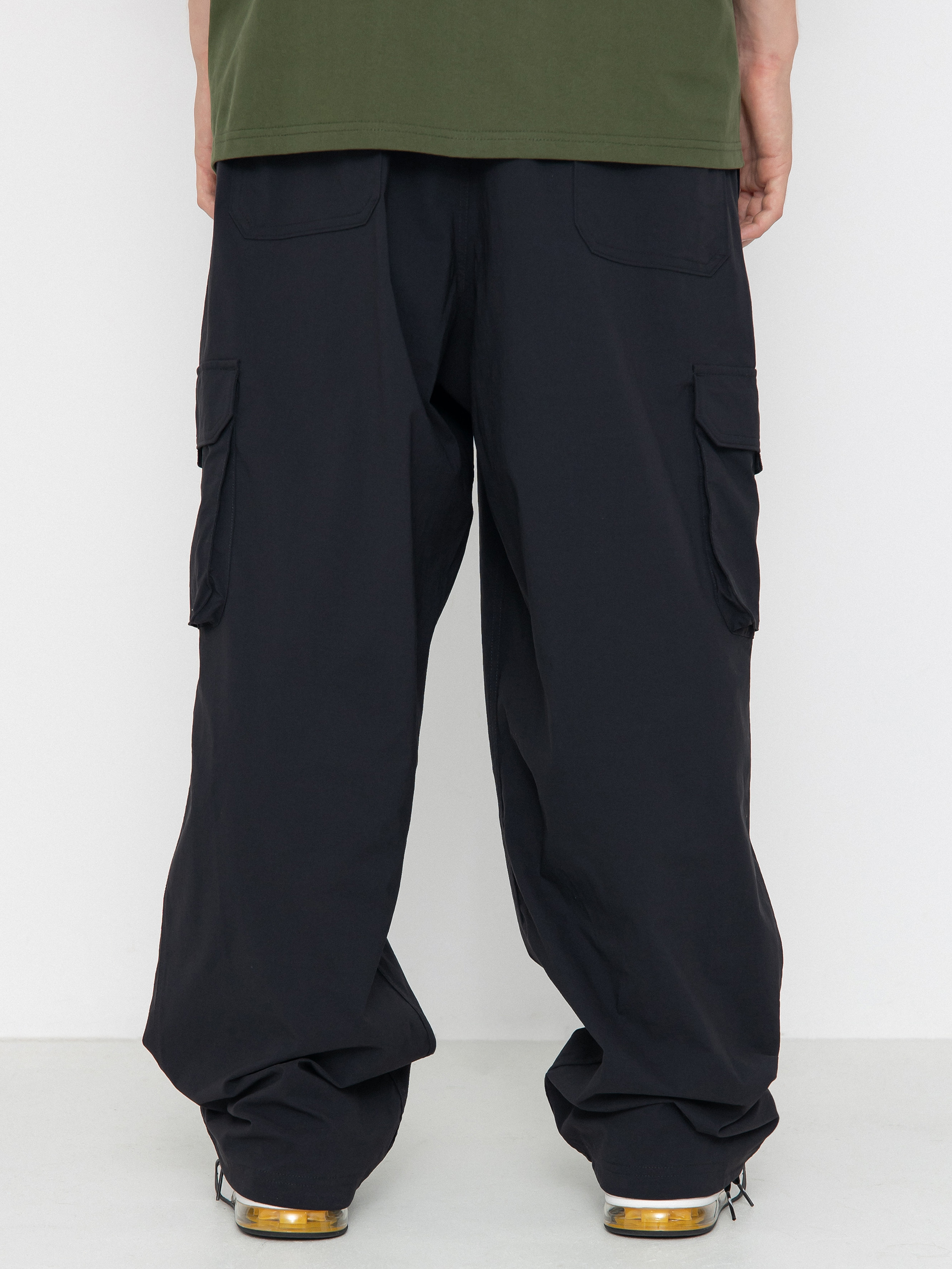 Nohavice Nike SB Kearny (black/white)