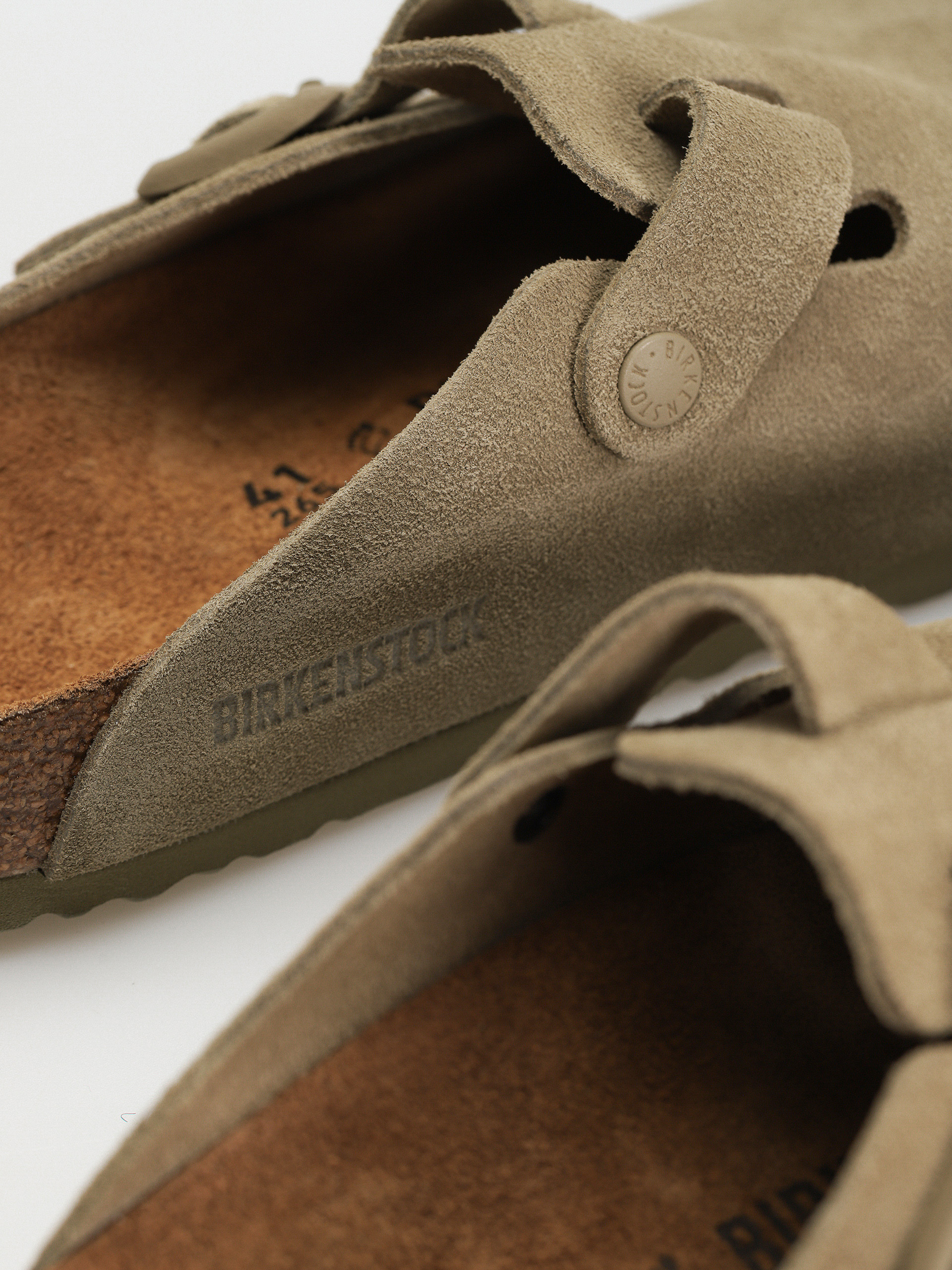 Šľapky Birkenstock Boston Suede Leather Regular (faded khaki)
