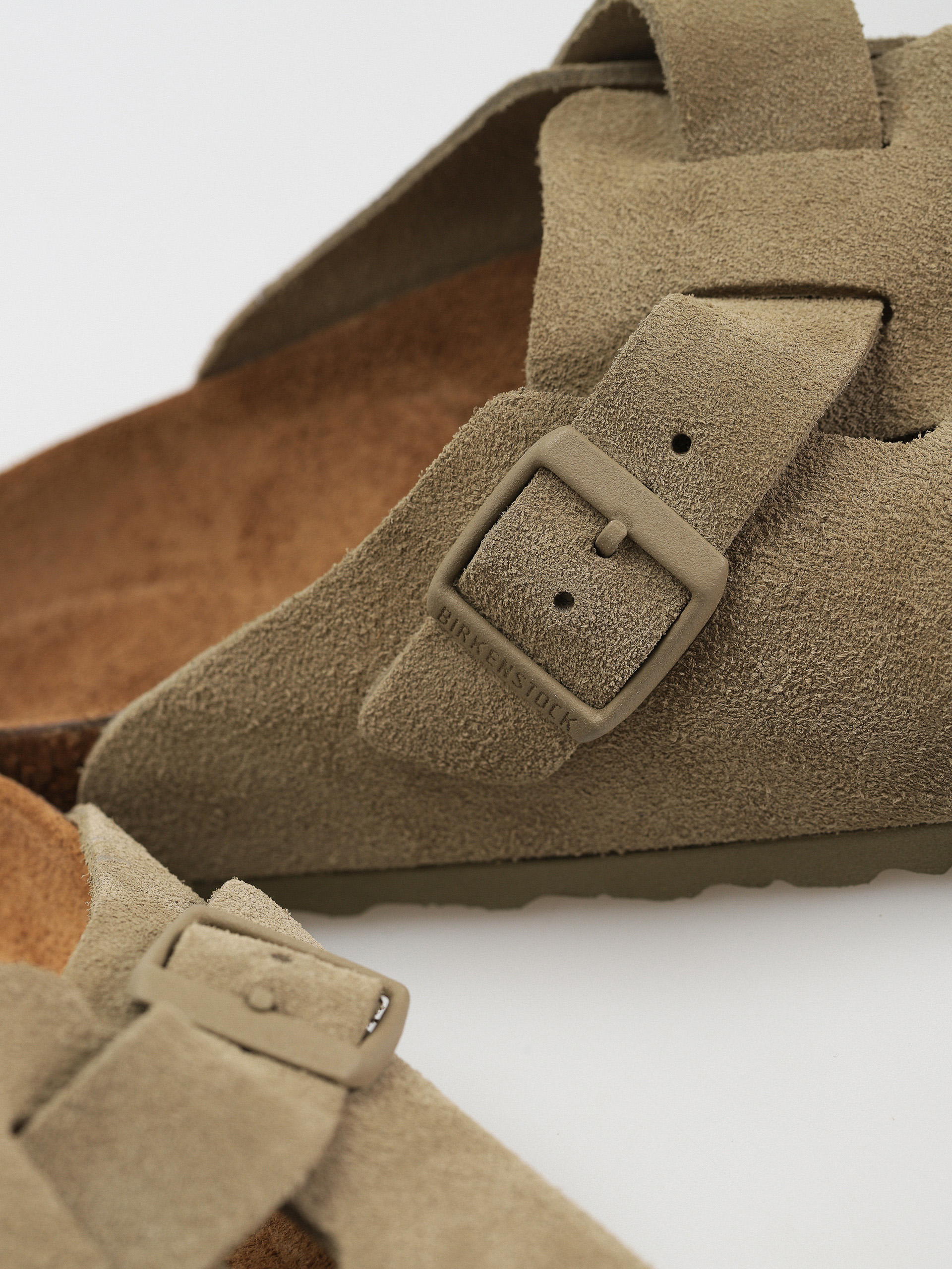 Šľapky Birkenstock Boston Suede Leather Regular (faded khaki)