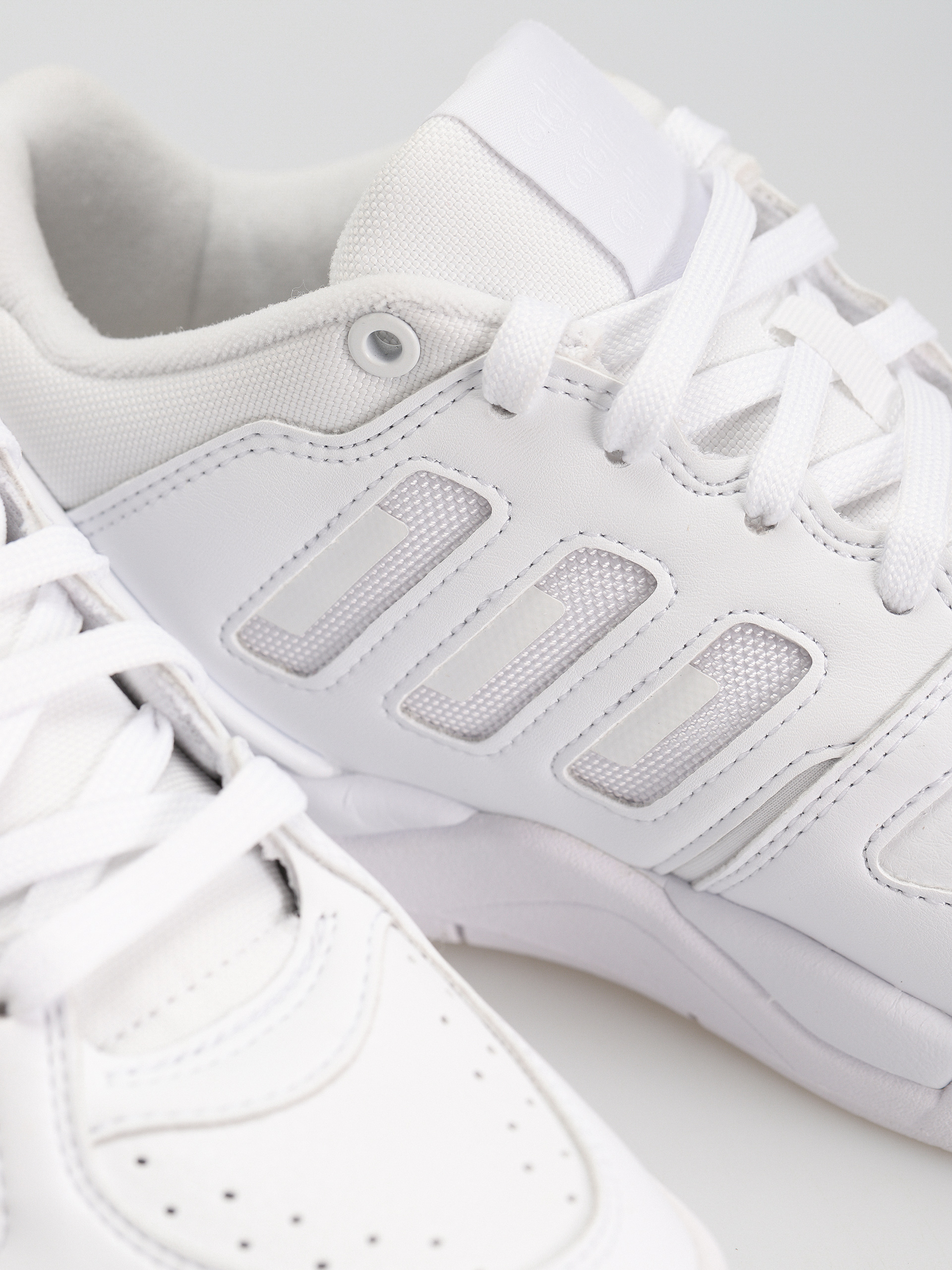 Topánky adidas Midcity Low (ftwwht/ftwwht/greone)