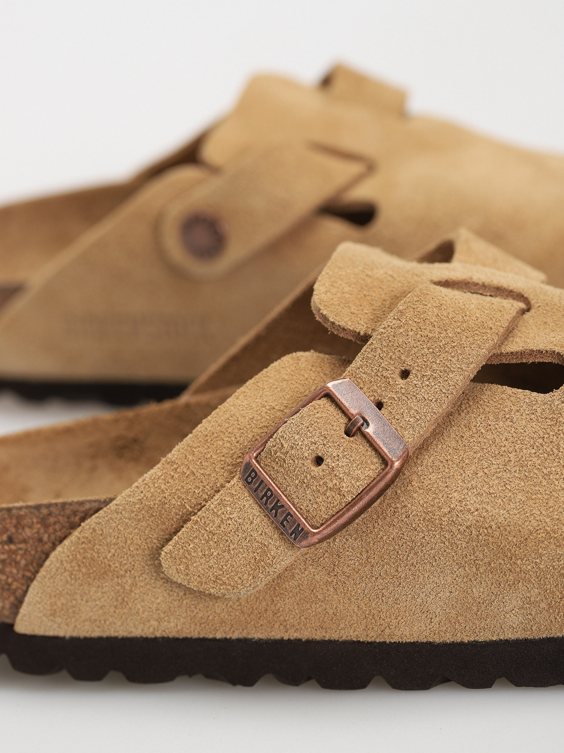 Šľapky Birkenstock Boston Suede Leather Narrow Wmn (latte cream)
