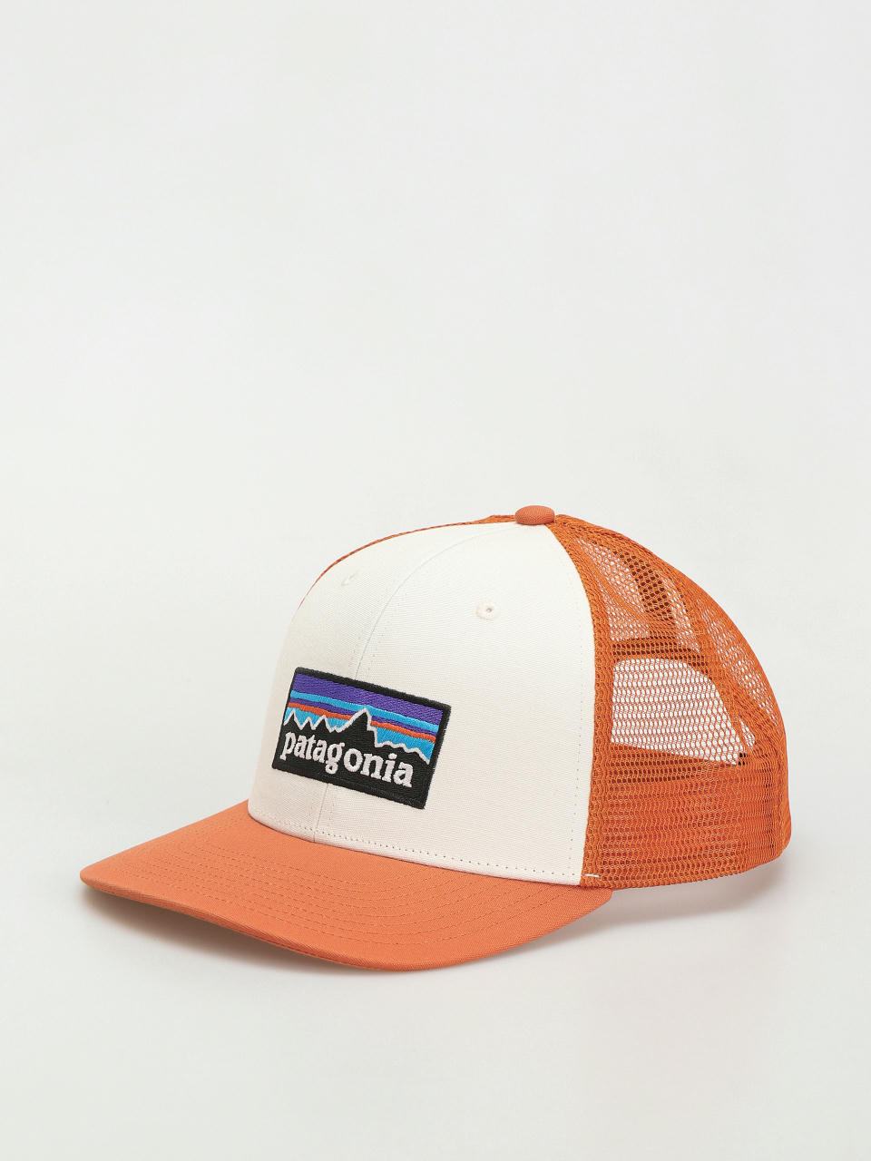 Šiltovka Patagonia P 6 Logo Trucker (white w/redtail rust)