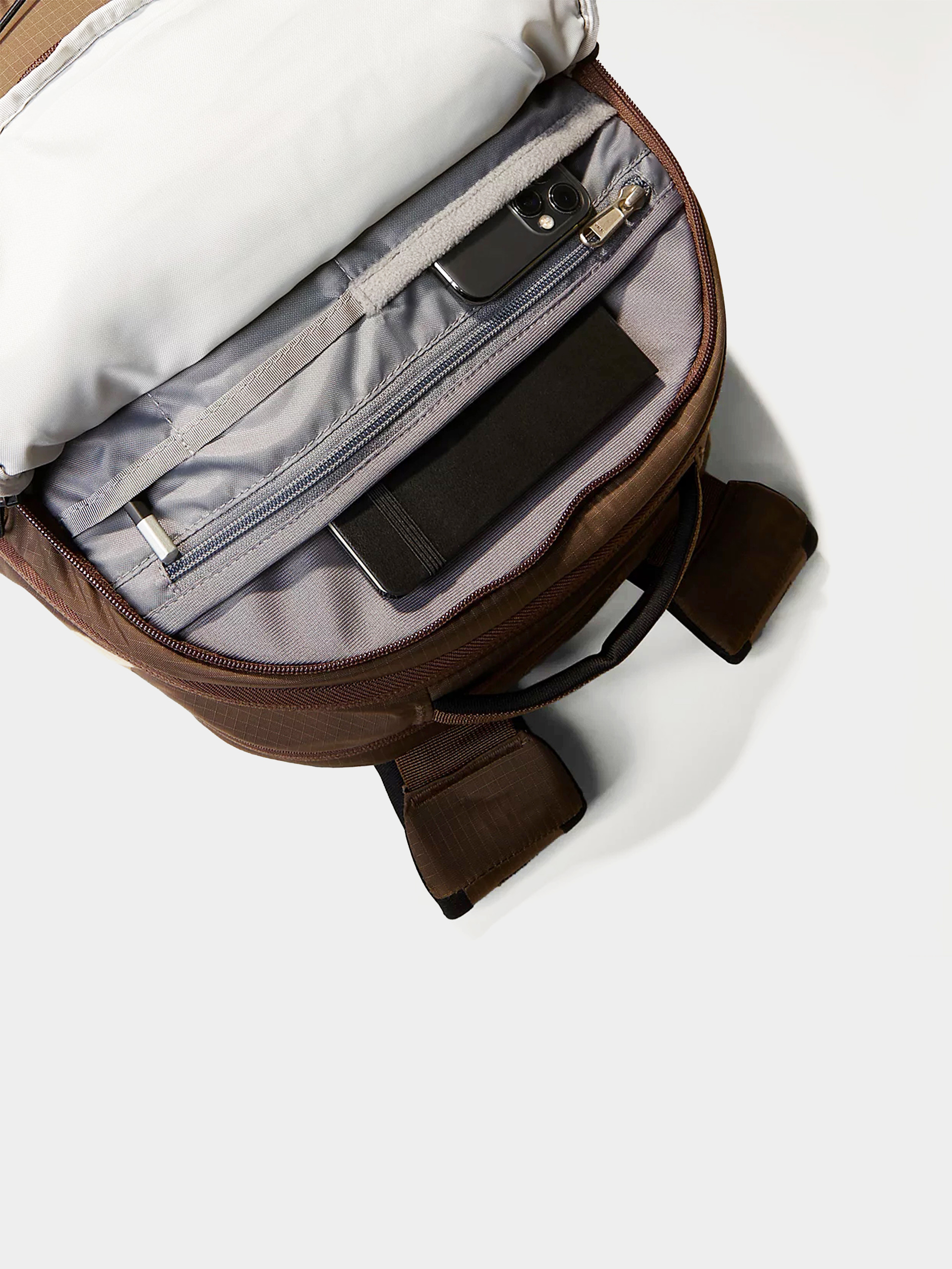 Batoh The North Face Borealis (smokey brown/tnf black)