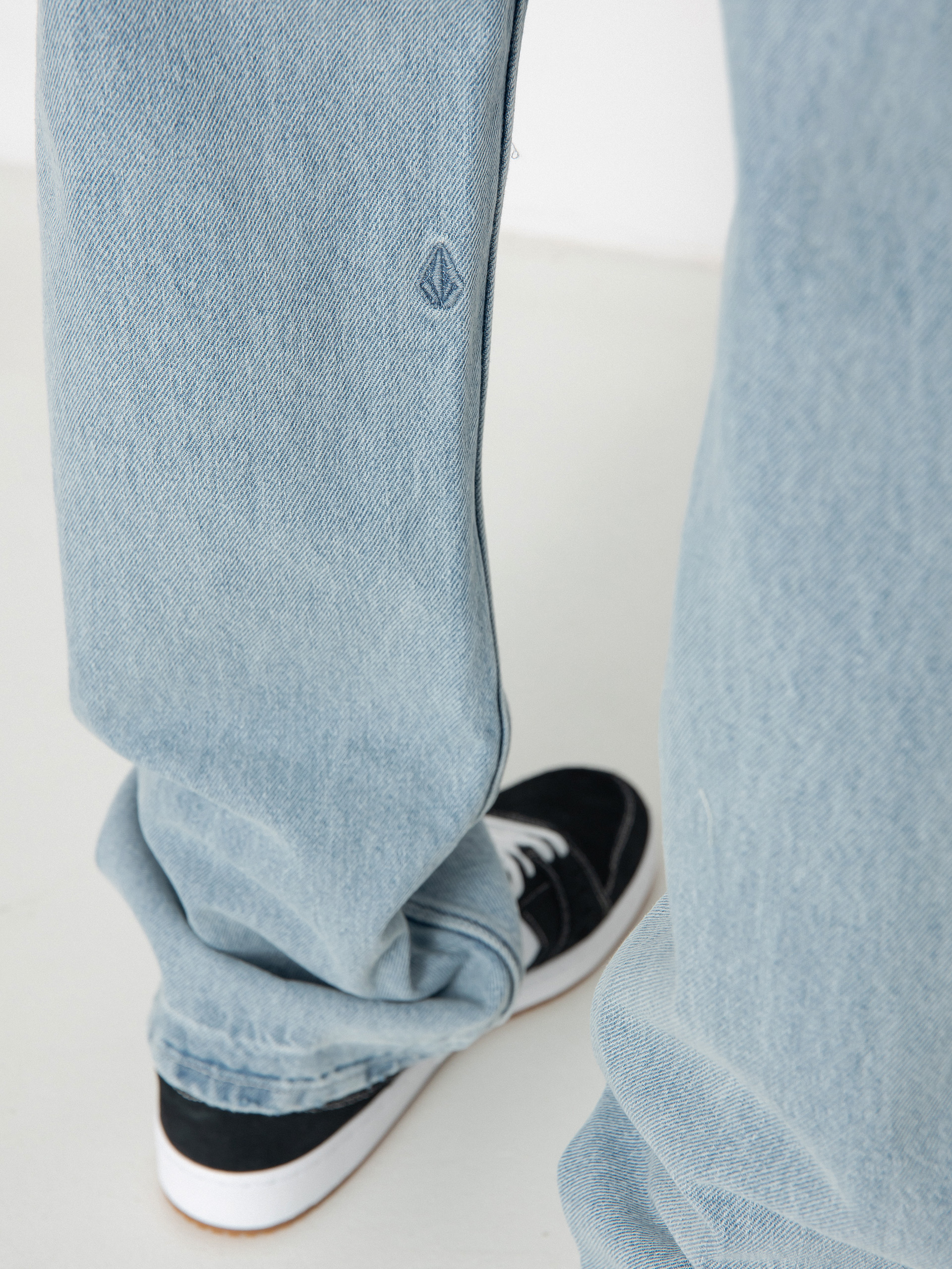 Nohavice Volcom Modown Denim (sandy indigo)