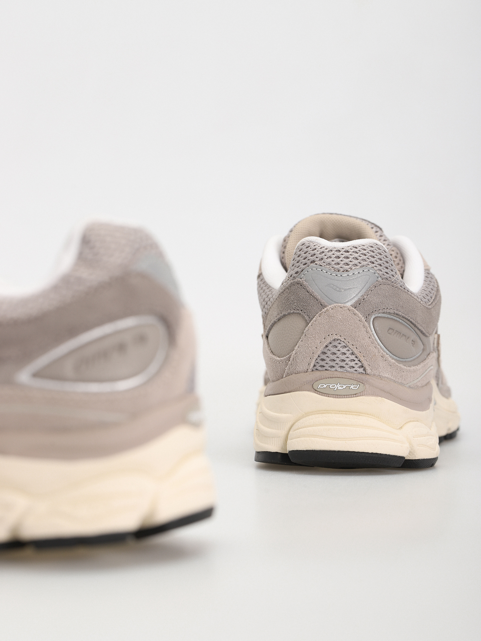 Topánky Saucony Progrid Omni 9 (grey)