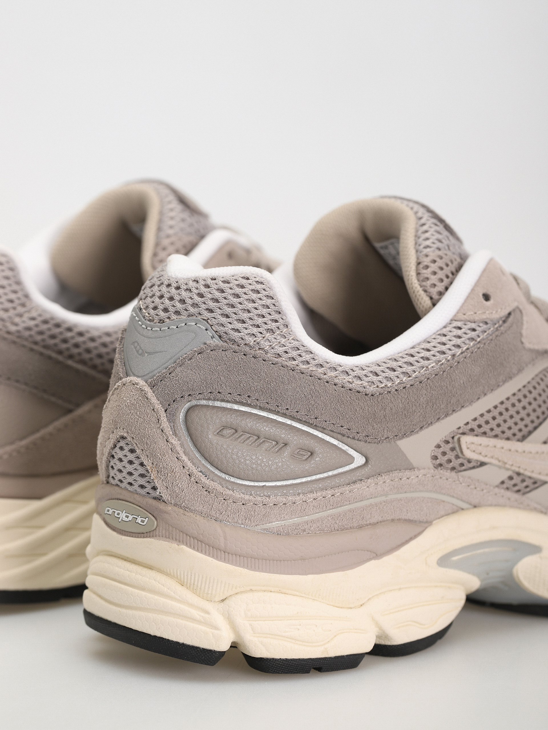 Topánky Saucony Progrid Omni 9 (grey)