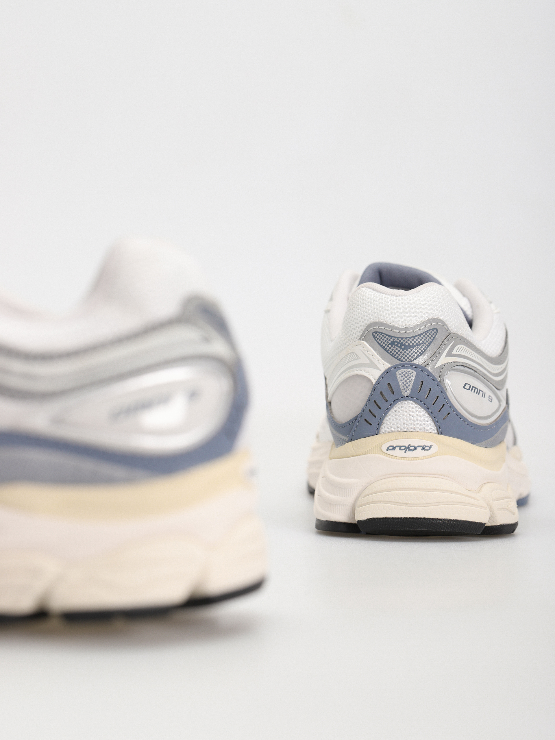 Topánky Saucony Progrid Omni 9 (ivory/blue)