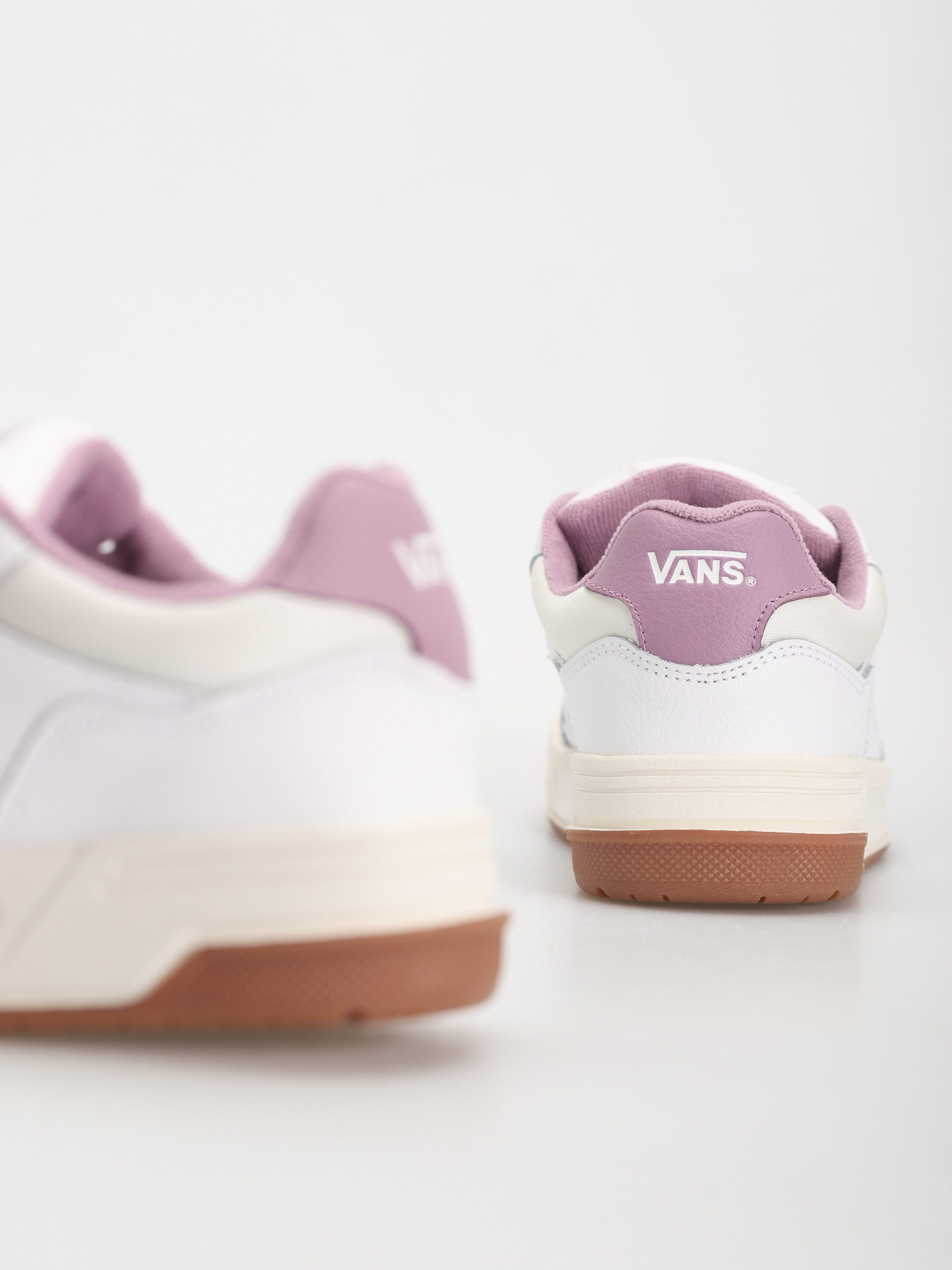 Topánky Vans Upland (vintage leather purple)