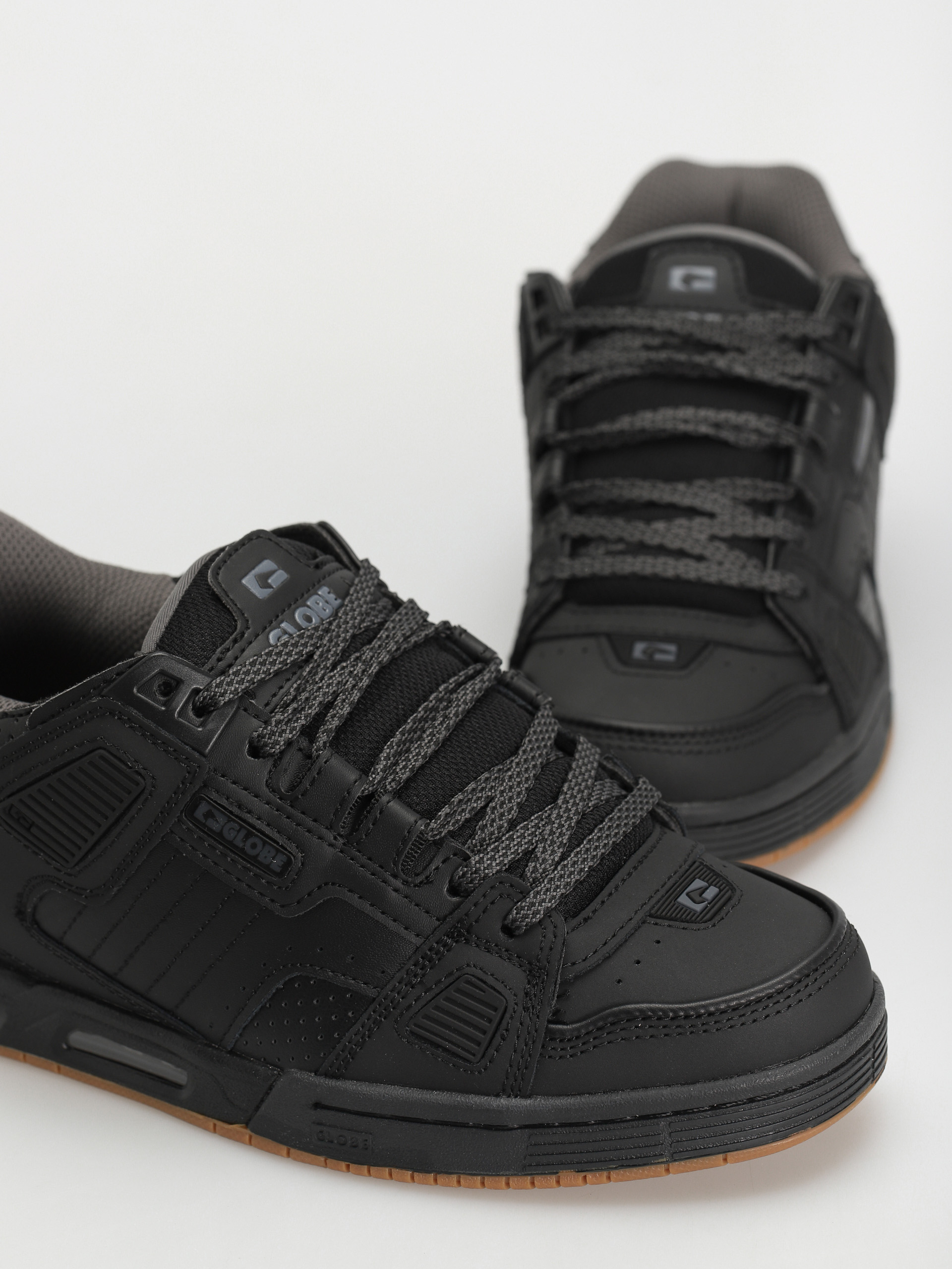 Topánky Globe Sabre (dark shadow/phantom)