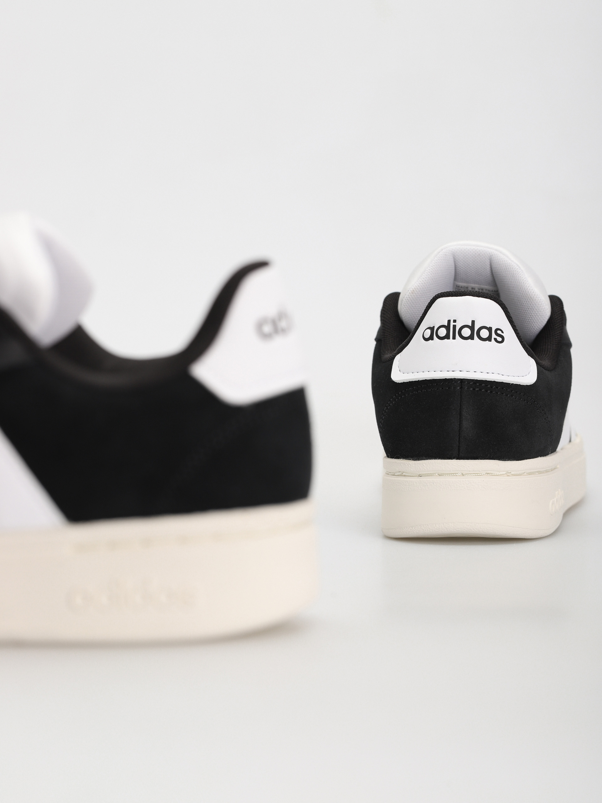 Topánky adidas Grand Court Alpha 0 (cblack/ftwwht/owhite)