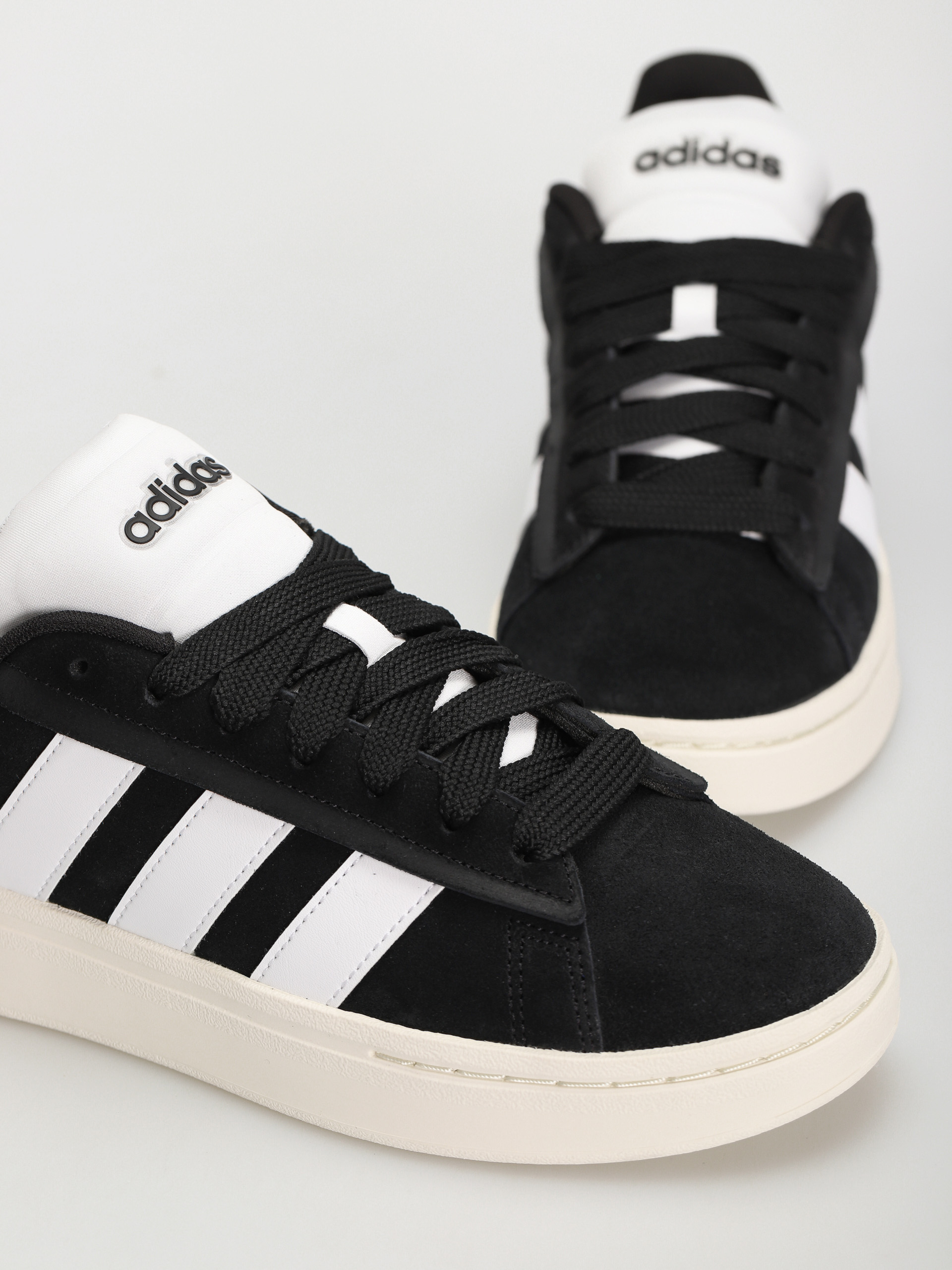 Topánky adidas Grand Court Alpha 0 (cblack/ftwwht/owhite)