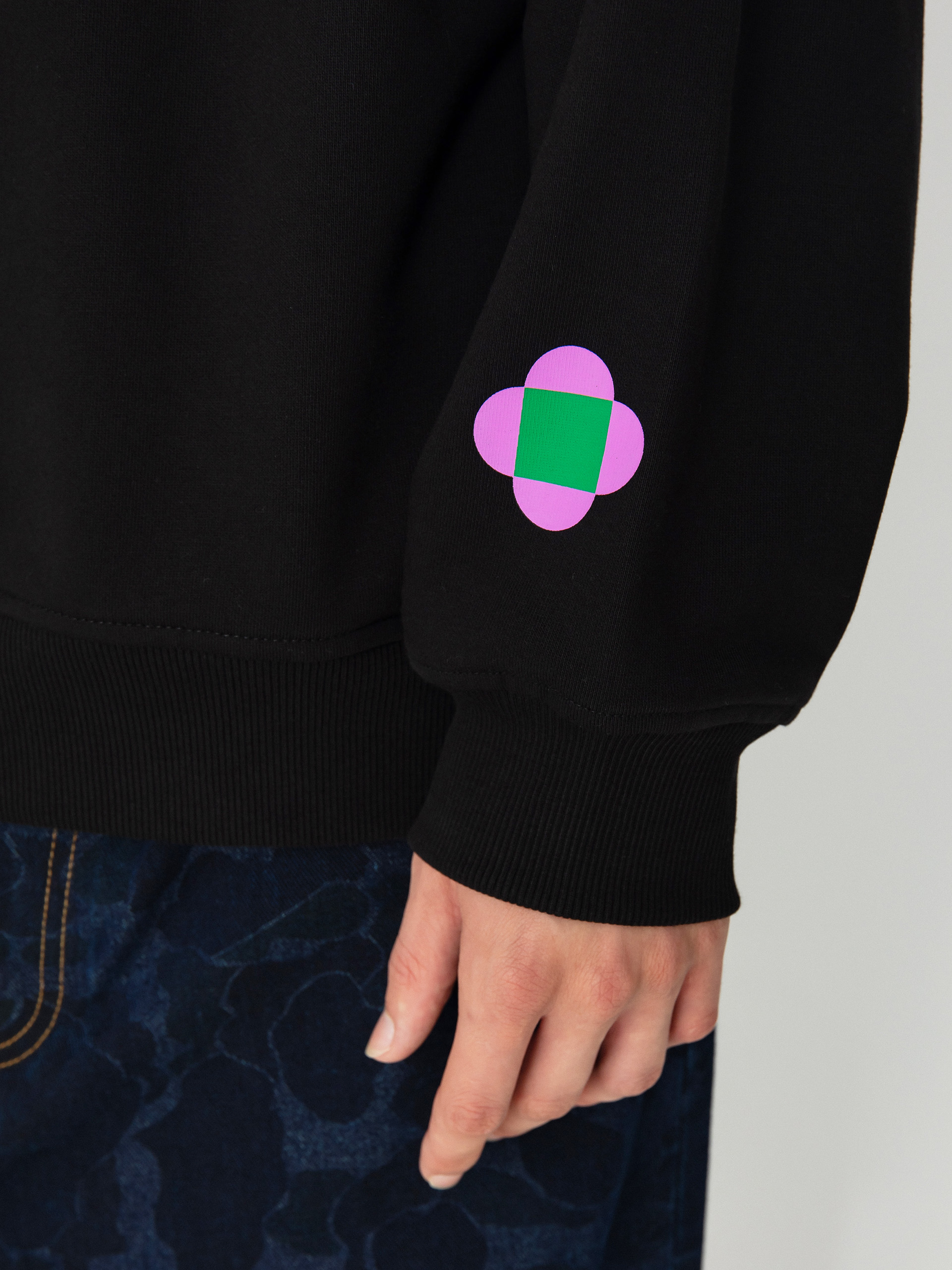 Mikina The North Face X Yinka Ilori Graphic (tnf black)