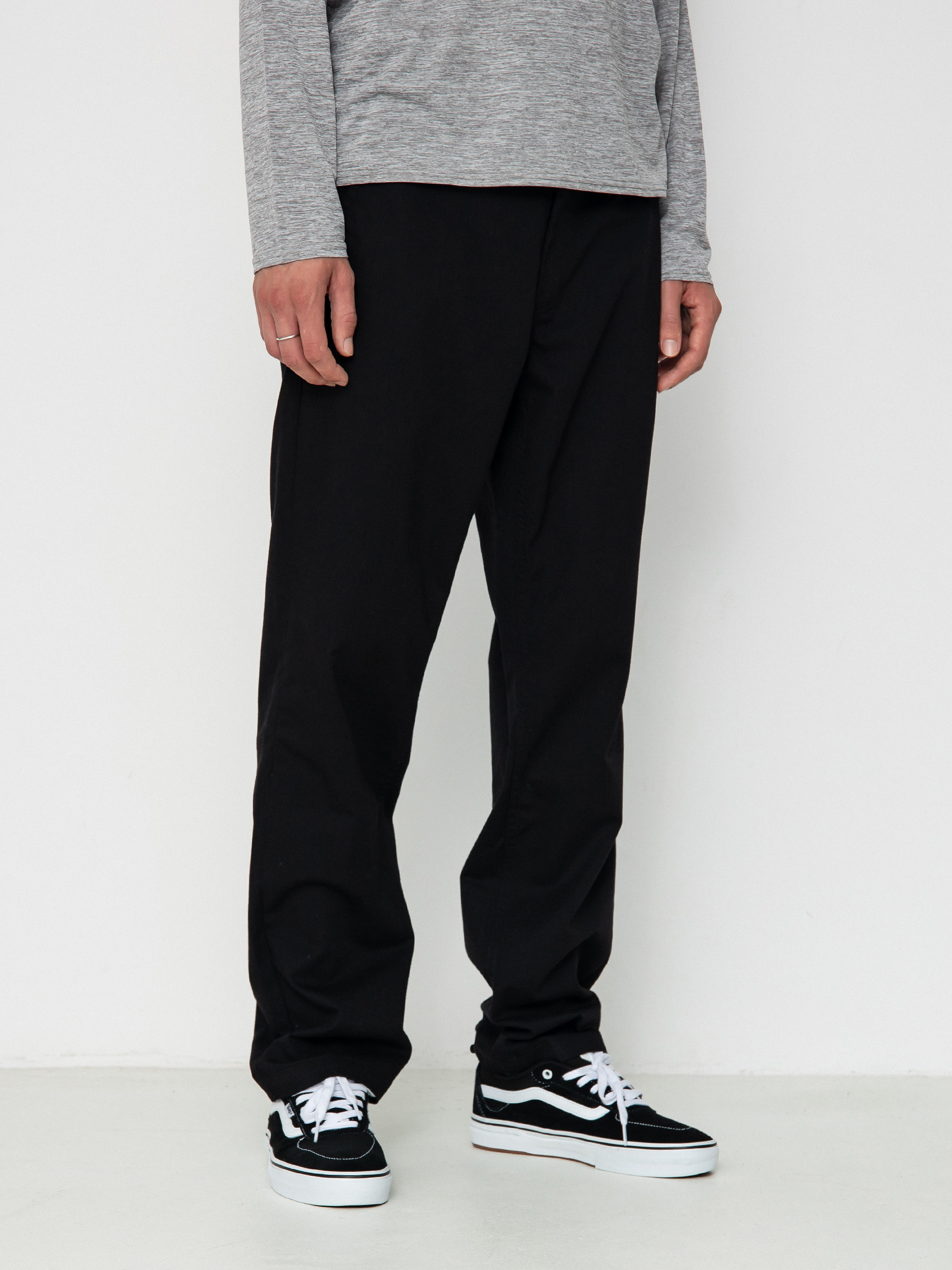 Nohavice Vans Authentic Chino Relaxed (black)